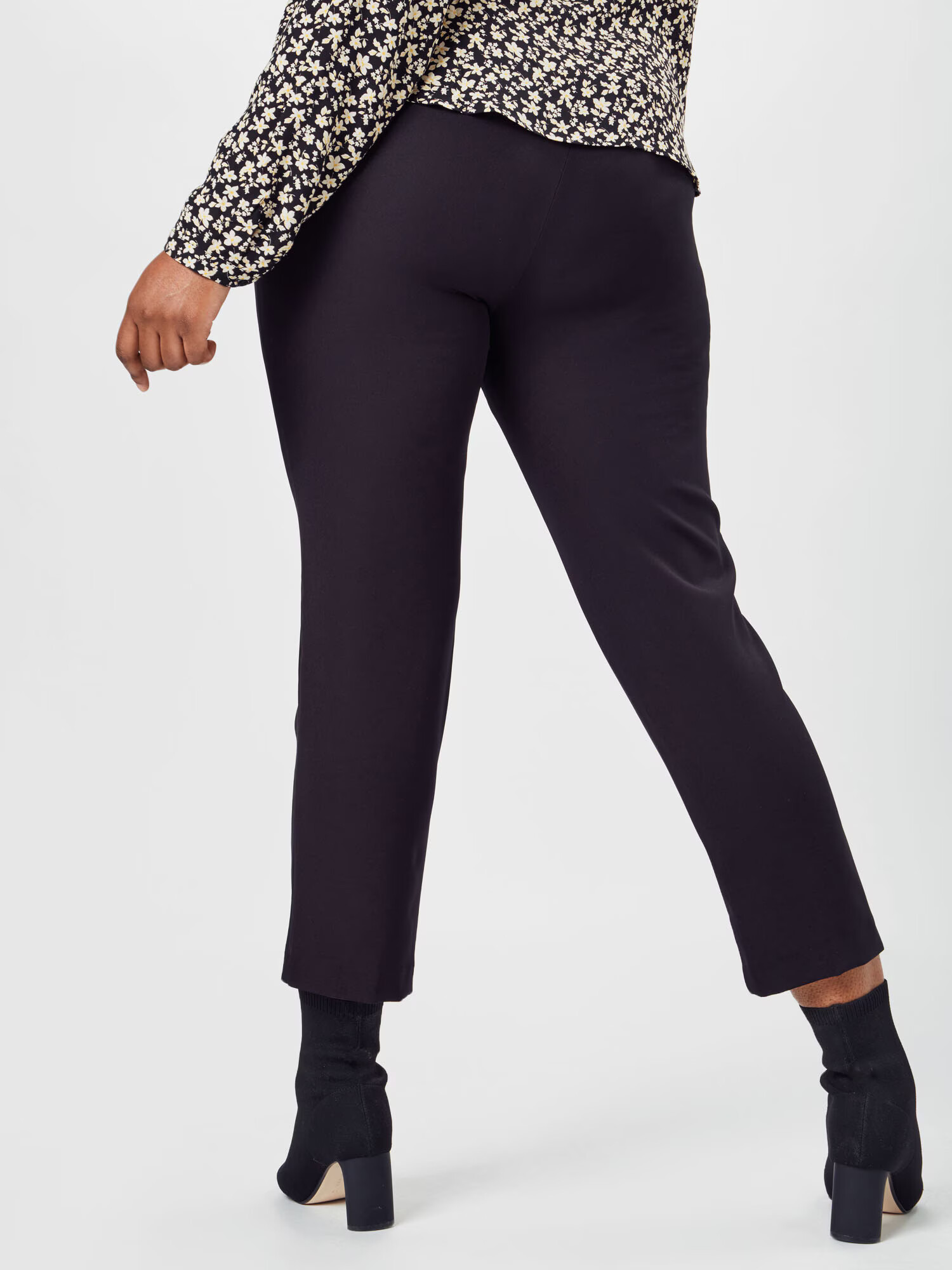 ONLY Carmakoma Pantaloni 'Caredith' negru - Pled.ro