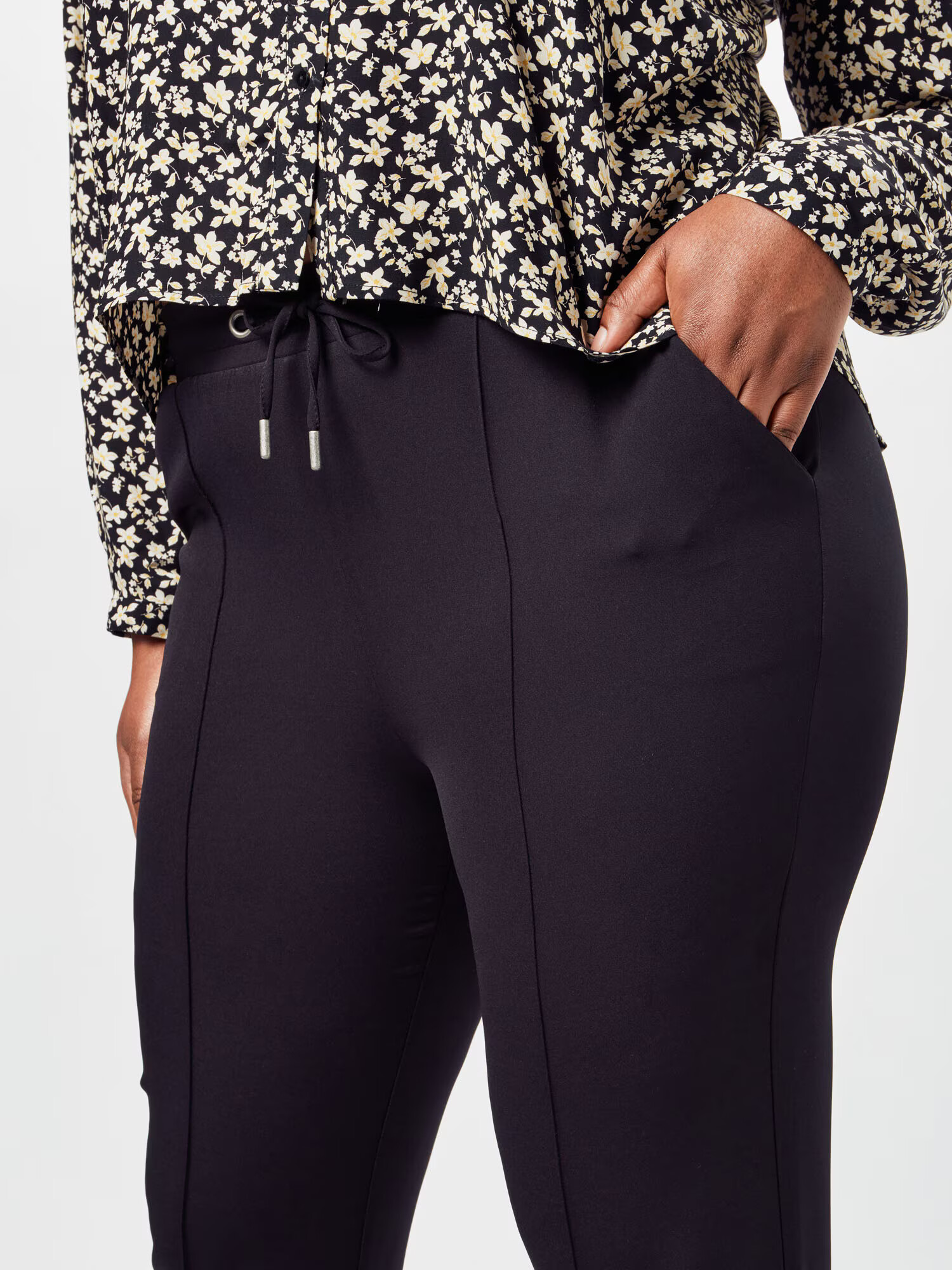 ONLY Carmakoma Pantaloni 'Caredith' negru - Pled.ro