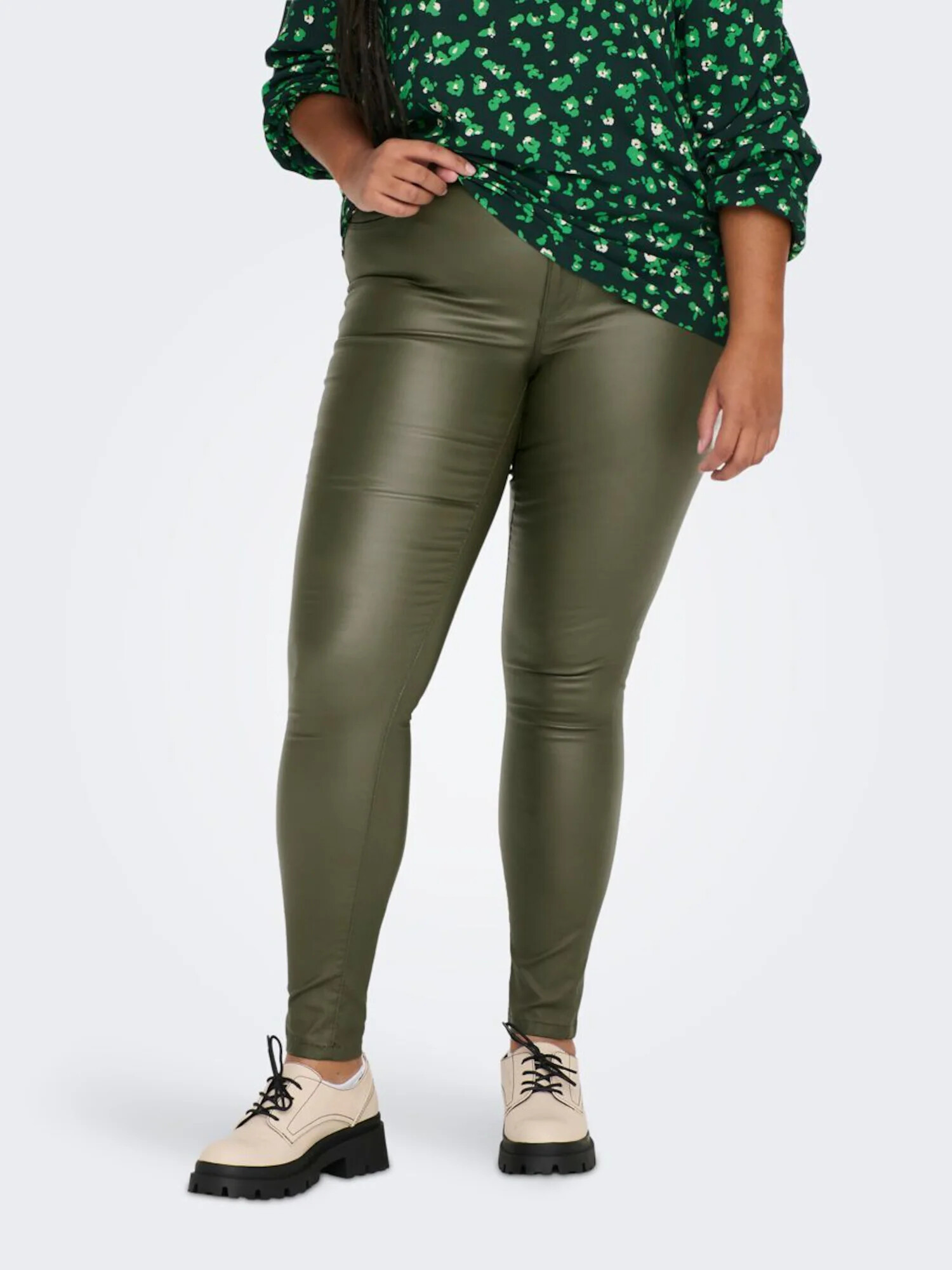 ONLY Carmakoma Pantaloni 'Punk' verde - Pled.ro