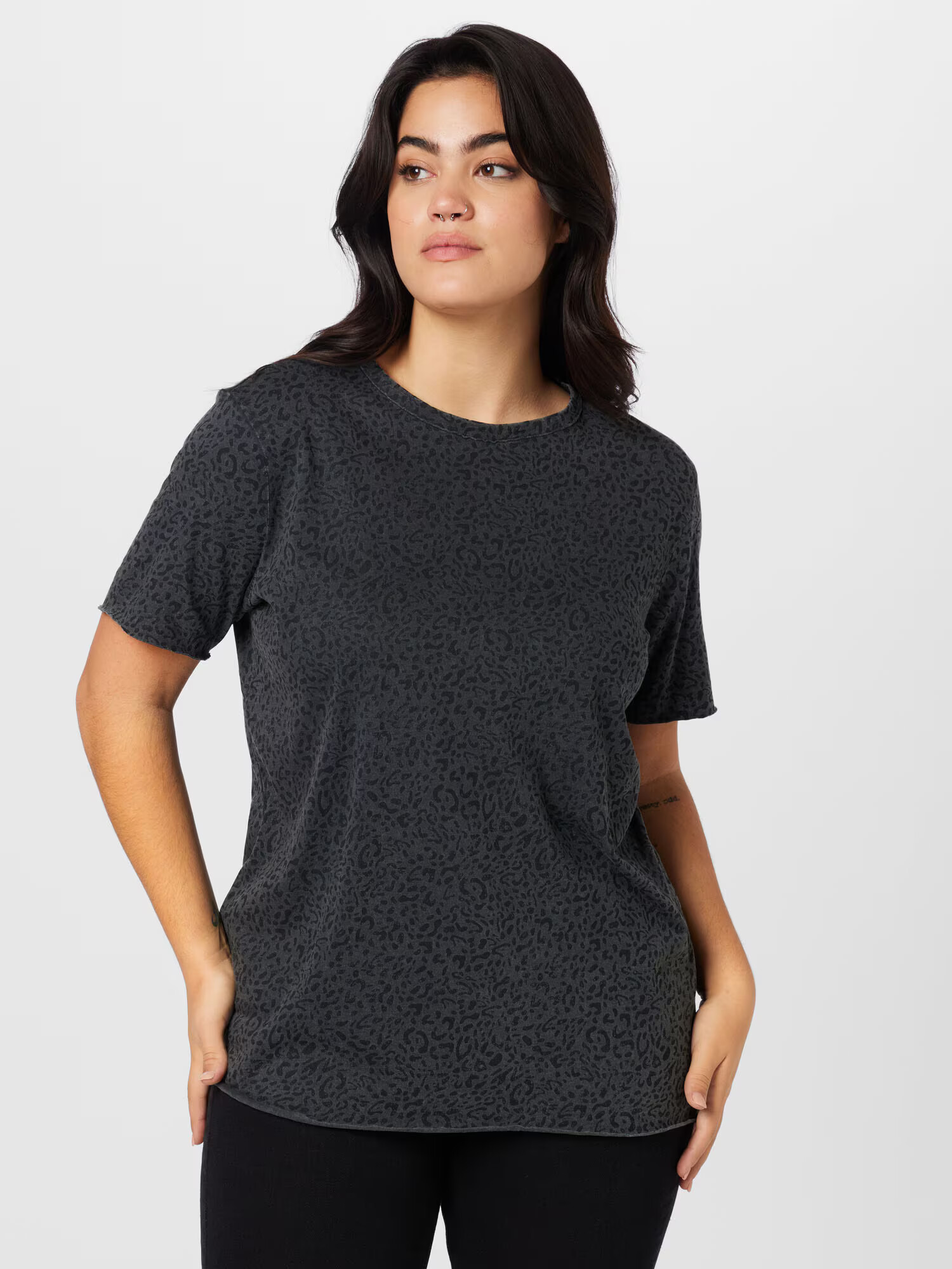 ONLY Carmakoma Tricou gri / negru - Pled.ro