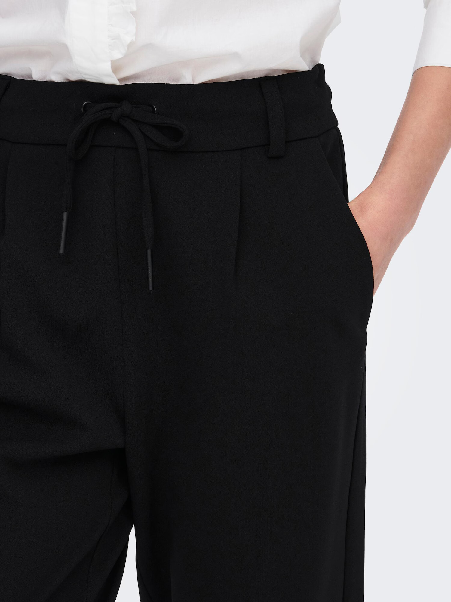 ONLY Pantaloni 'Carolna' negru - Pled.ro