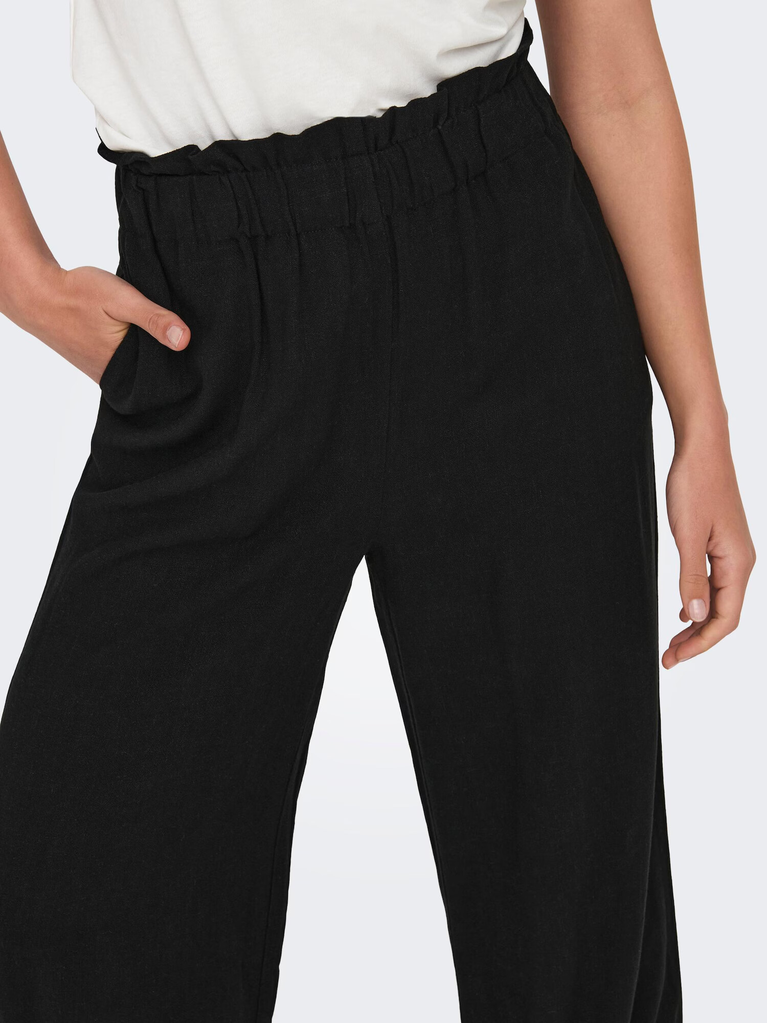 ONLY Pantaloni 'Solvi' negru - Pled.ro