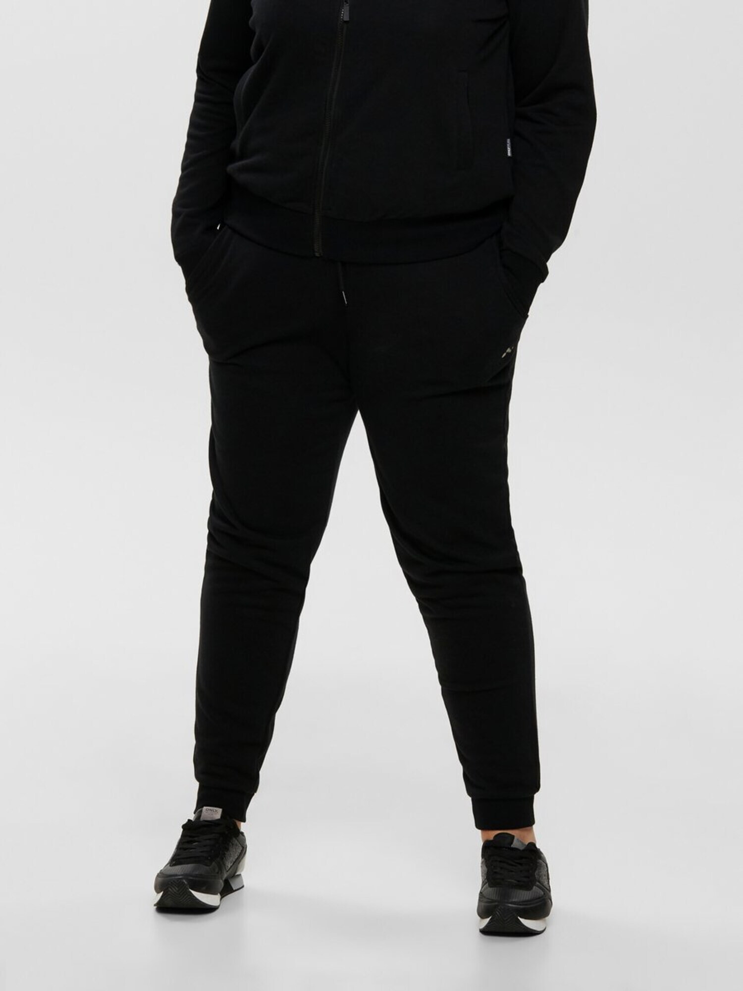 Only Play Curvy Pantaloni sport 'ELINA' negru - Pled.ro