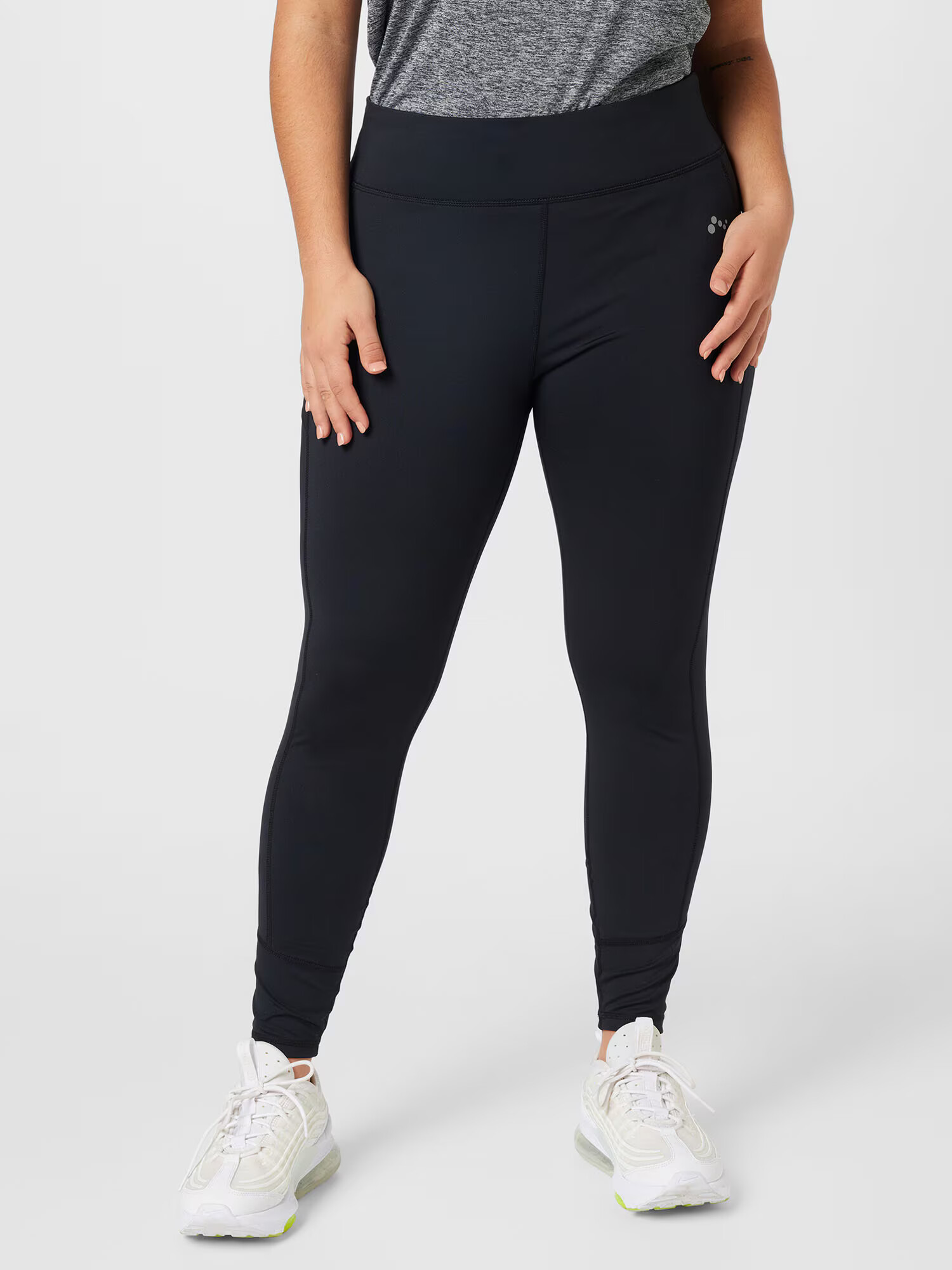 Only Play Curvy Pantaloni sport 'MILA' gri / negru - Pled.ro