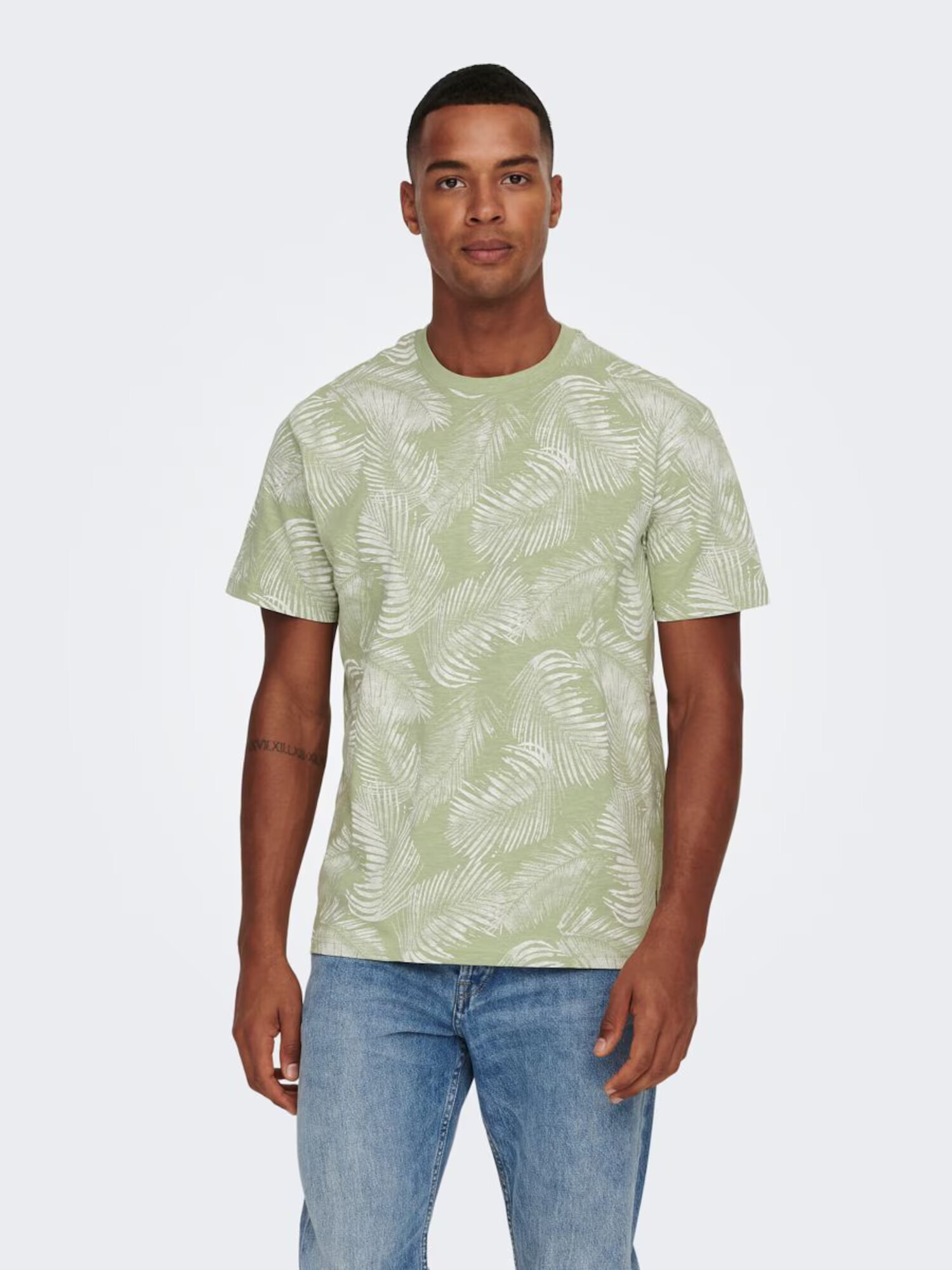 Only & Sons Tricou 'Perry' verde pastel / alb - Pled.ro