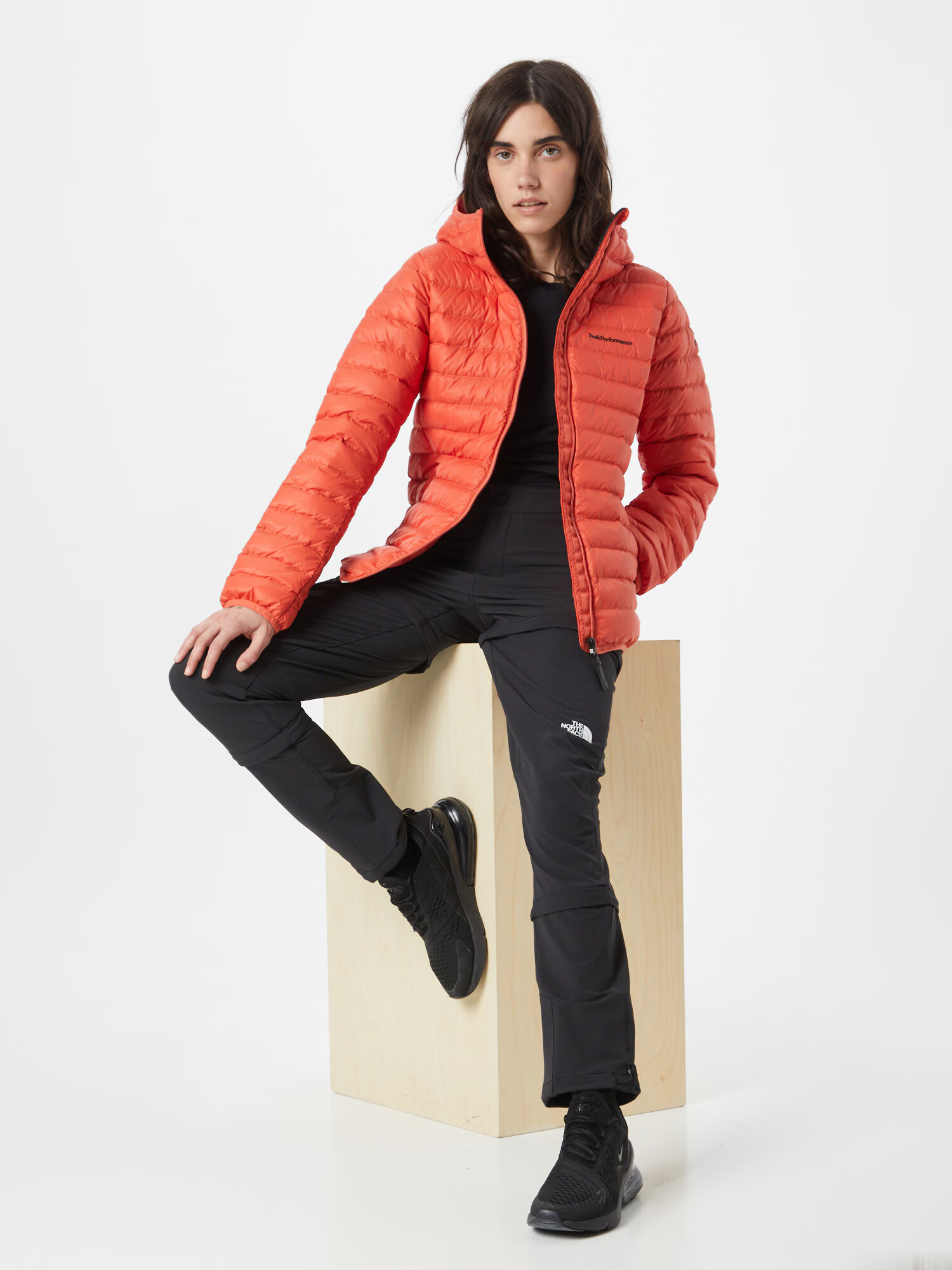 PEAK PERFORMANCE Geacă outdoor roșu orange / negru - Pled.ro