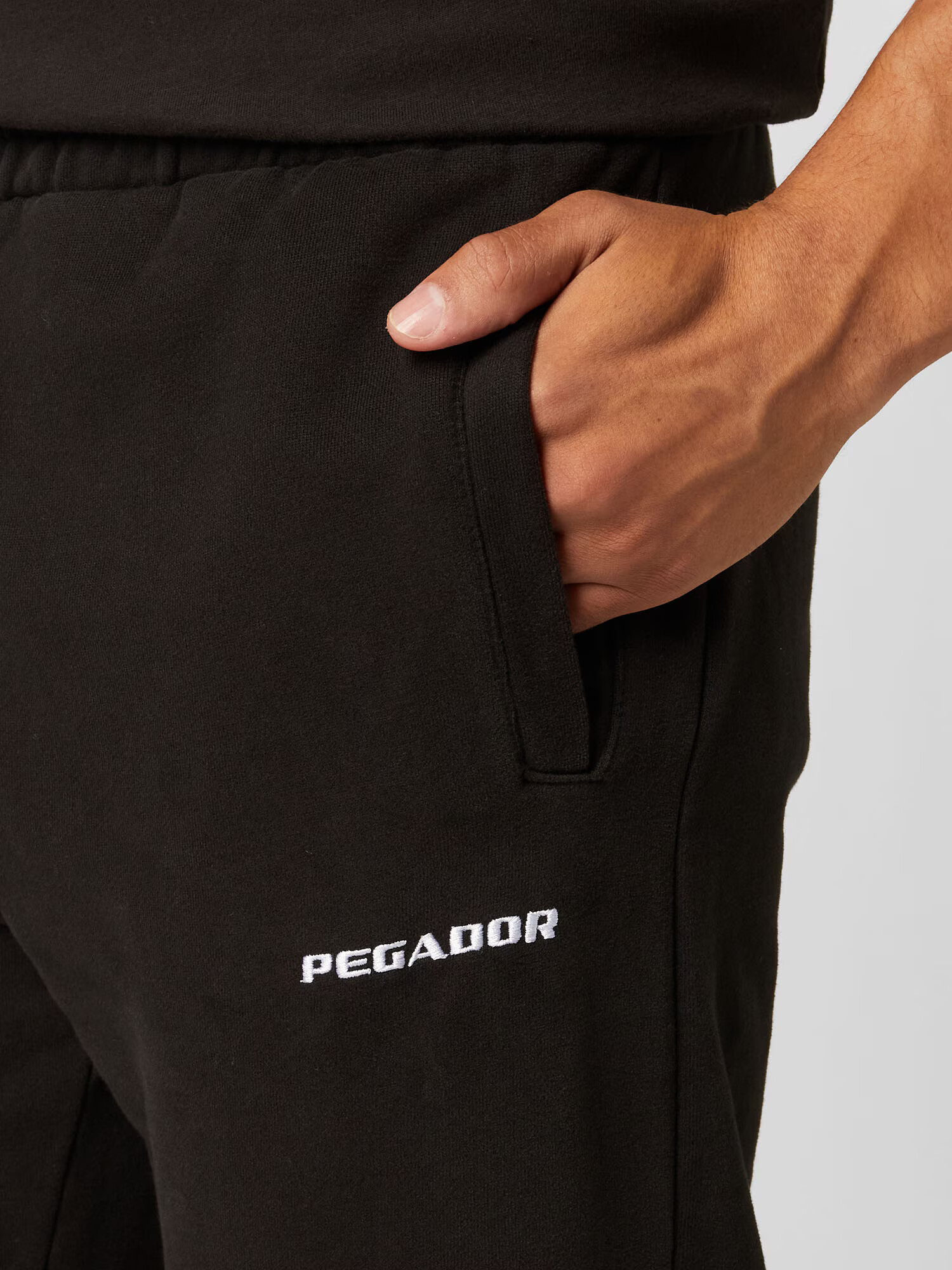 Pegador Pantaloni negru / alb - Pled.ro