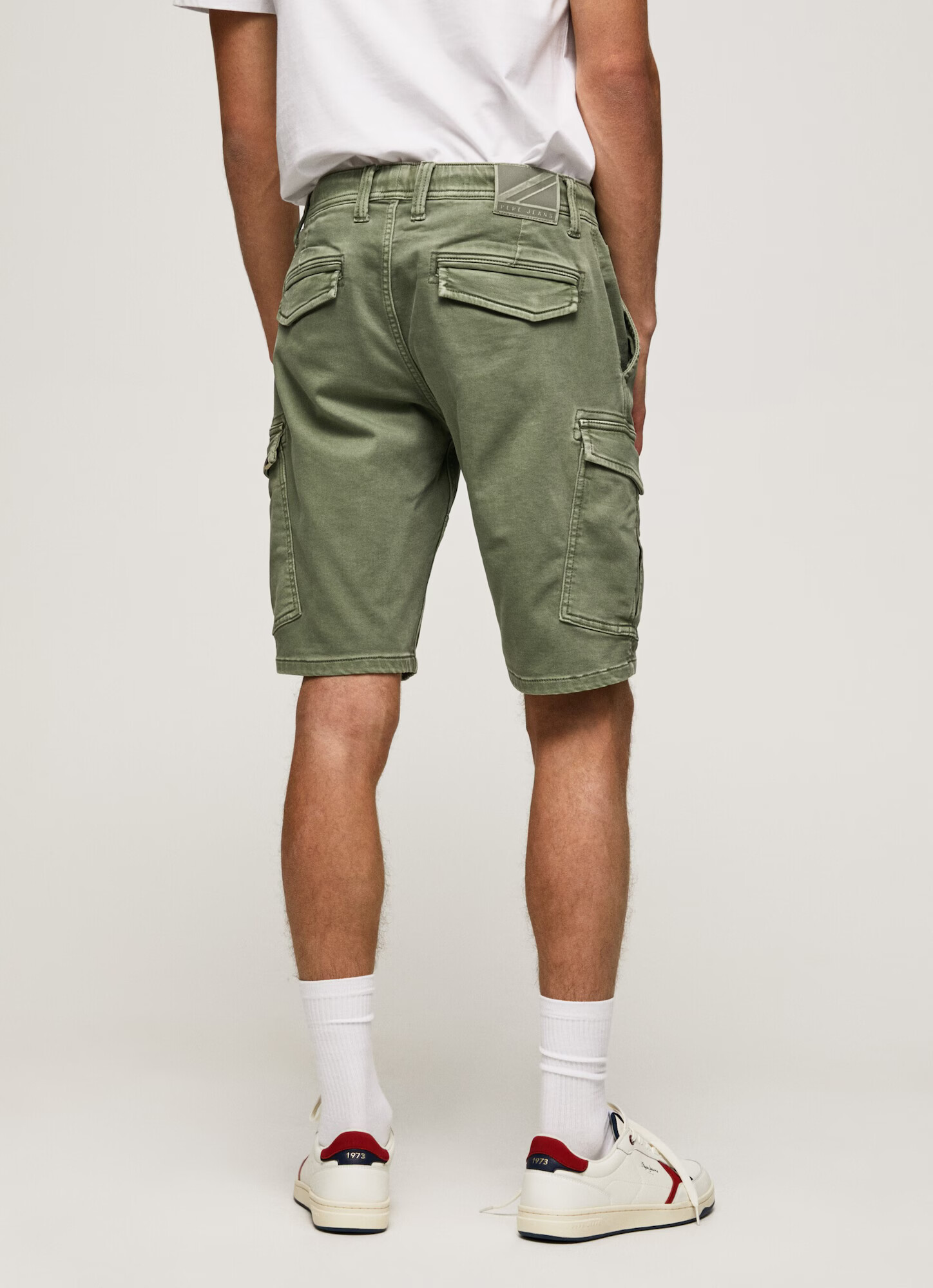 Pepe Jeans Pantaloni cu buzunare 'Jared' verde închis - Pled.ro