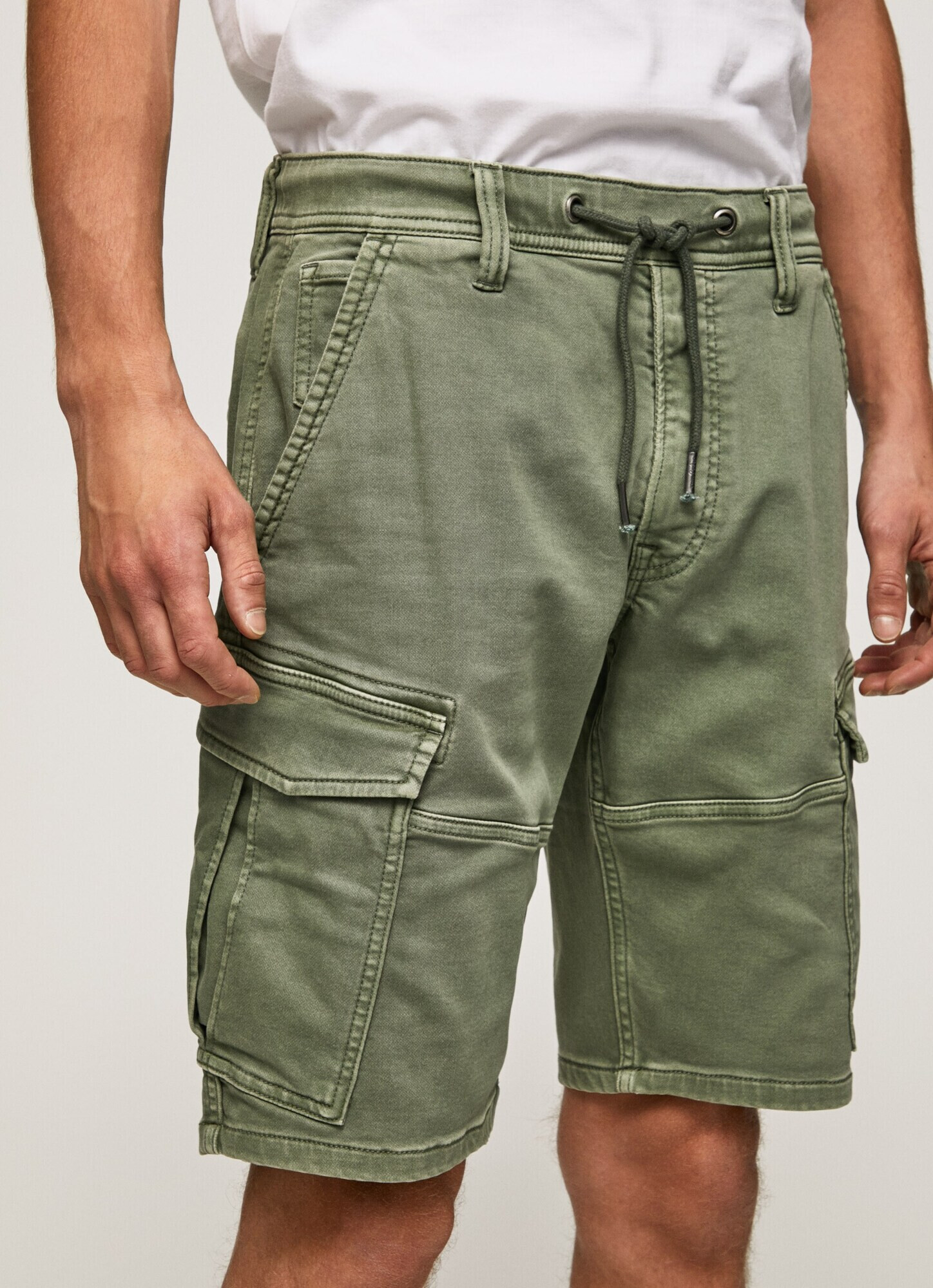 Pepe Jeans Pantaloni cu buzunare 'Jared' verde închis - Pled.ro