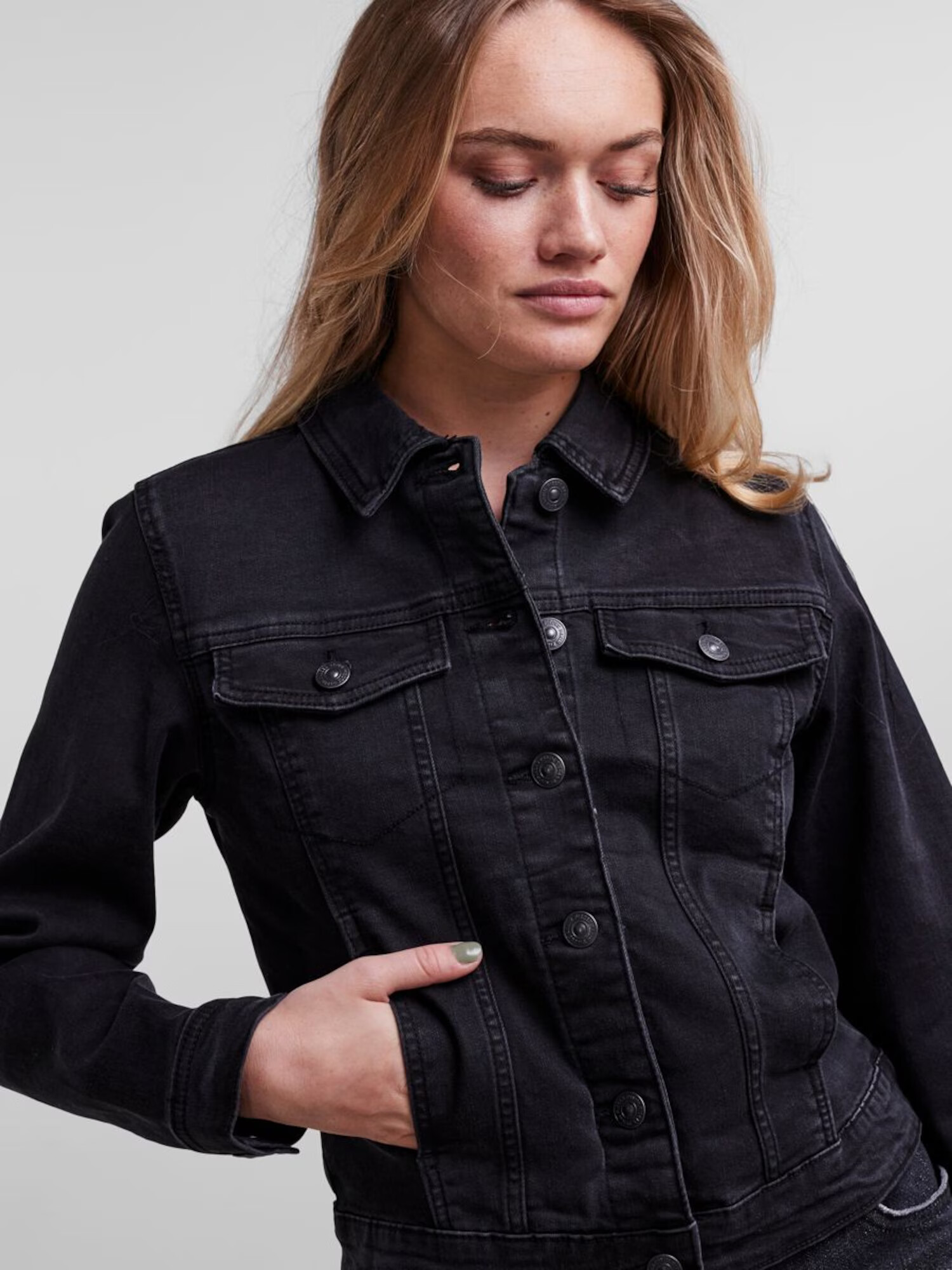 PIECES Geacă de primăvară-toamnă 'Oia' negru denim - Pled.ro