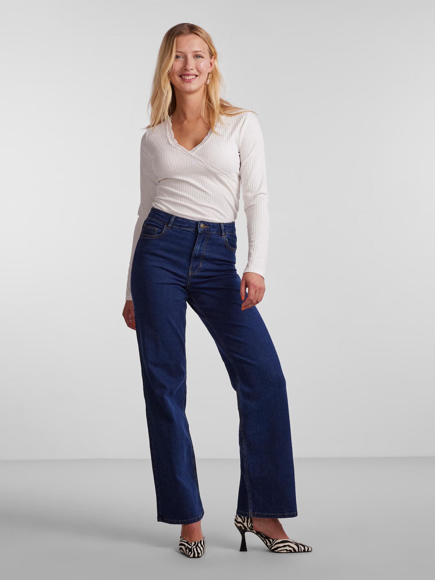 PIECES Jeans 'Peggy' albastru denim - Pled.ro