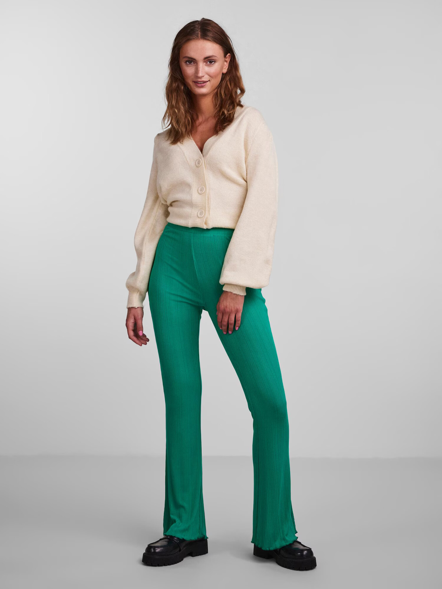 PIECES Pantaloni 'Jasmin' verde jad - Pled.ro