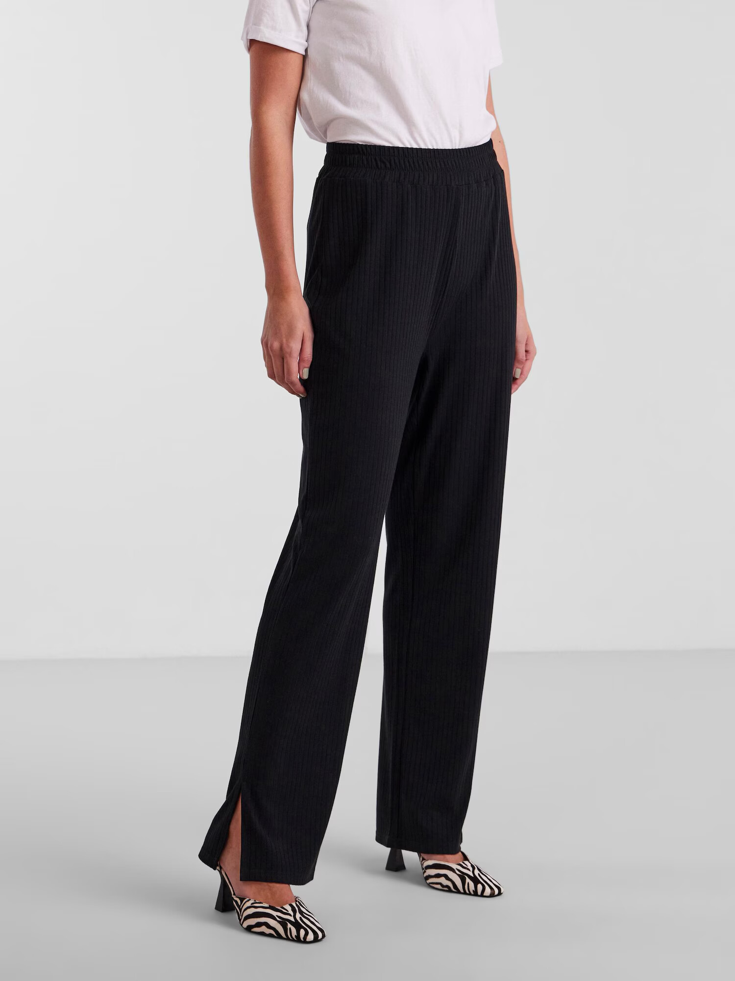 PIECES Pantaloni 'Kylie' negru - Pled.ro