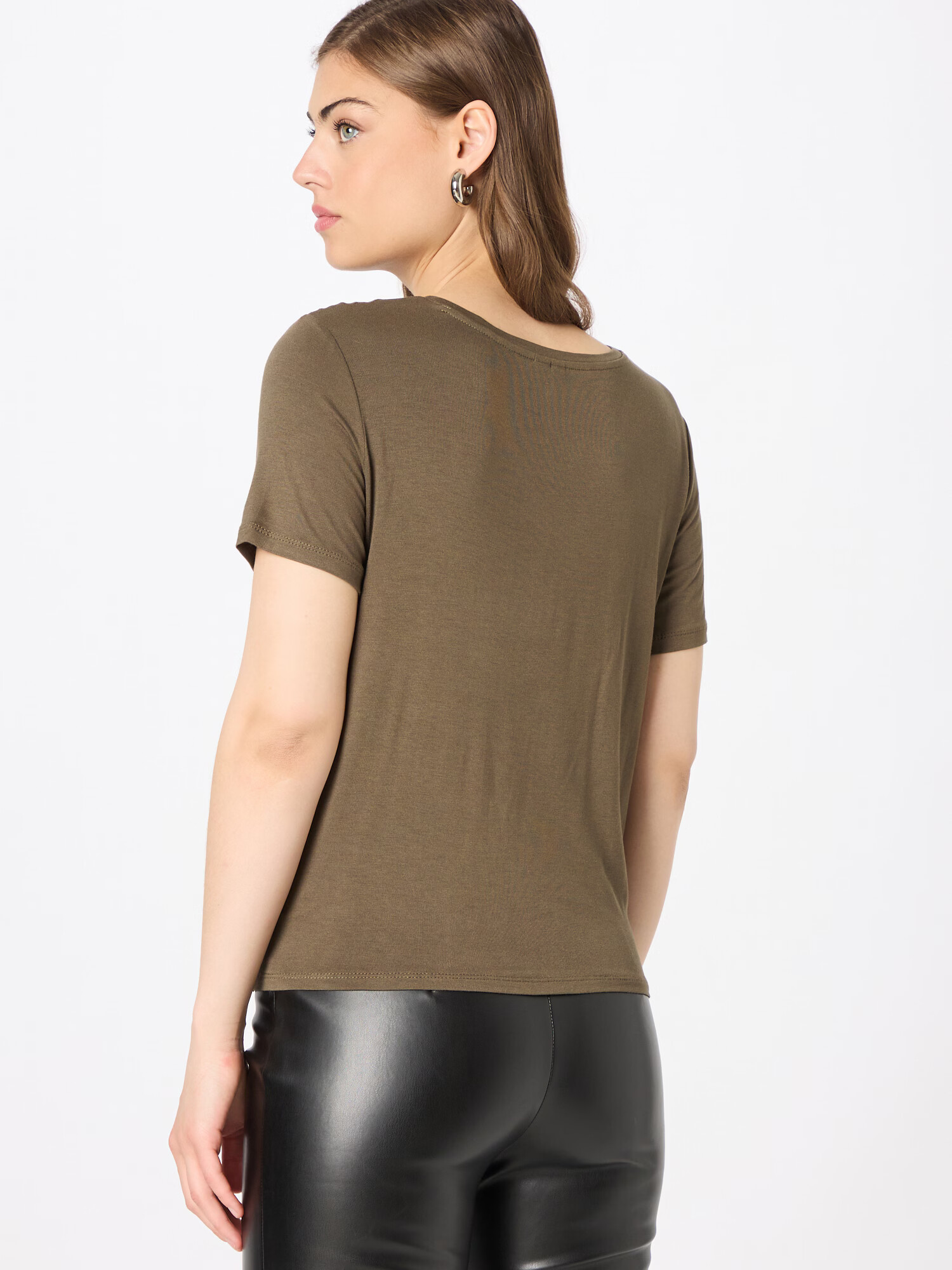 PIECES Tricou 'Neora' oliv - Pled.ro