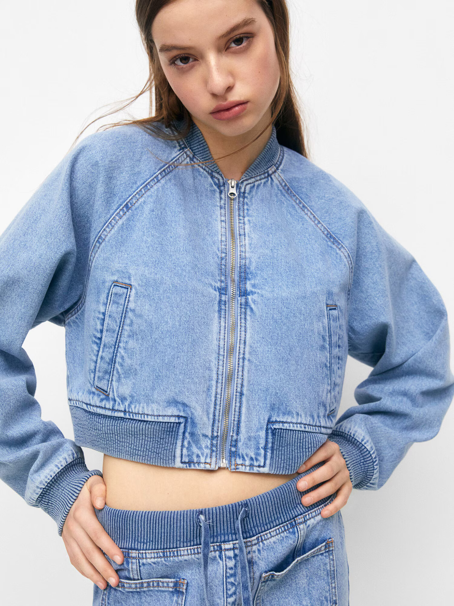 Pull&Bear Geacă de primăvară-toamnă albastru denim - Pled.ro