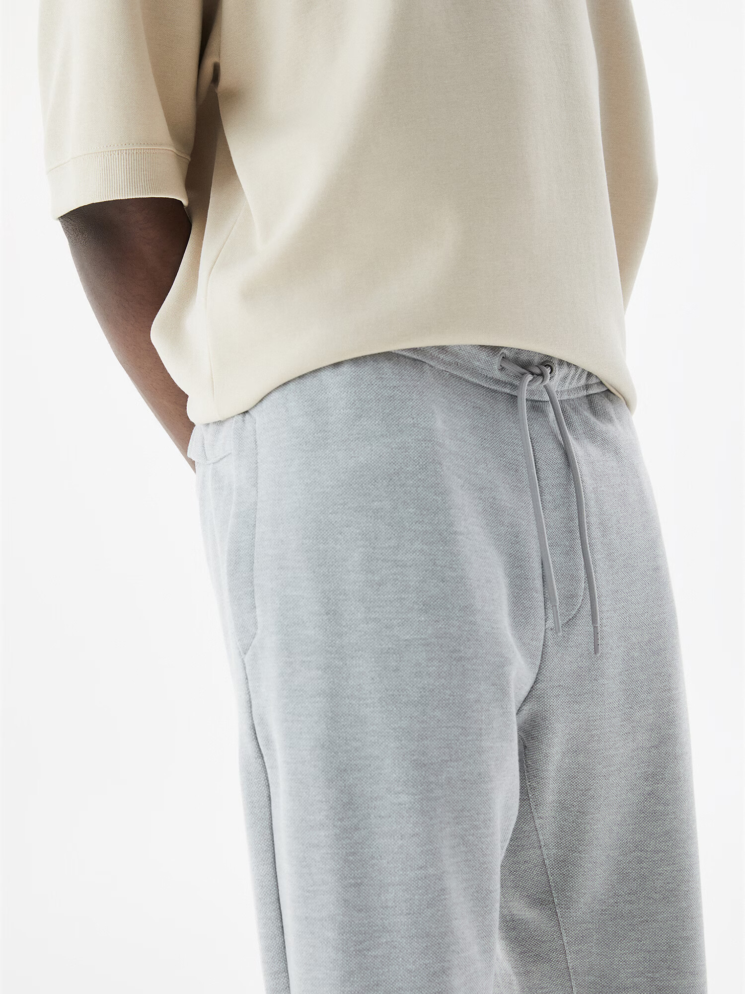 Pull&Bear Pantaloni gri - Pled.ro