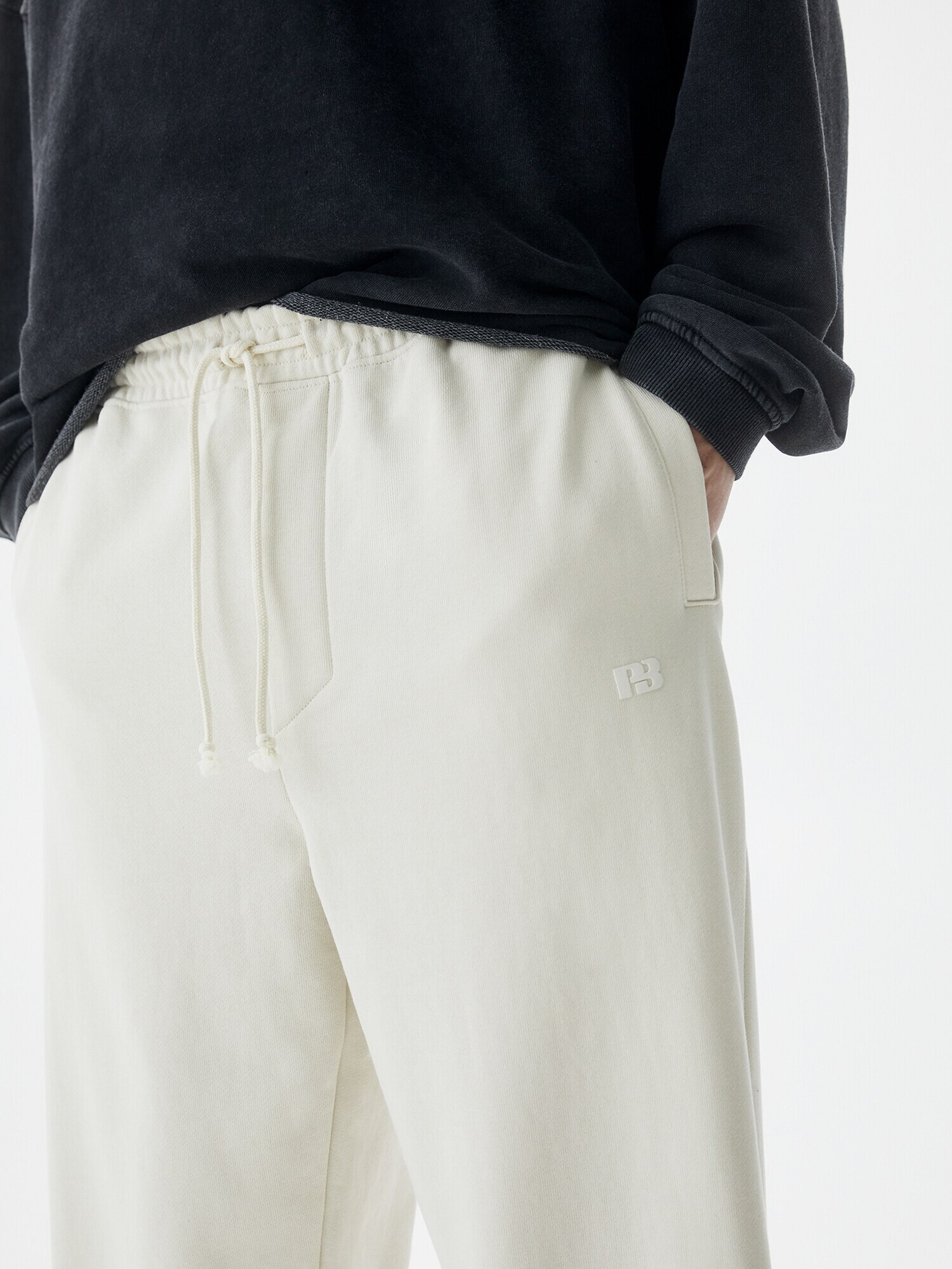 Pull&Bear Pantaloni alb - Pled.ro