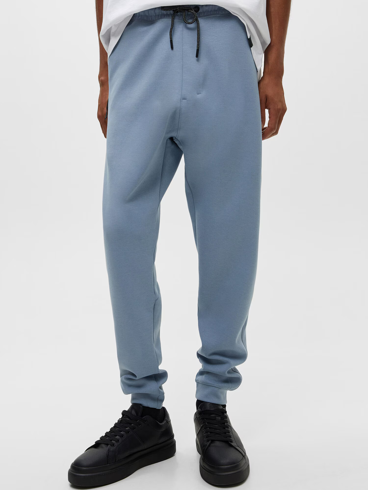 Pull&Bear Pantaloni albastru porumbel - Pled.ro