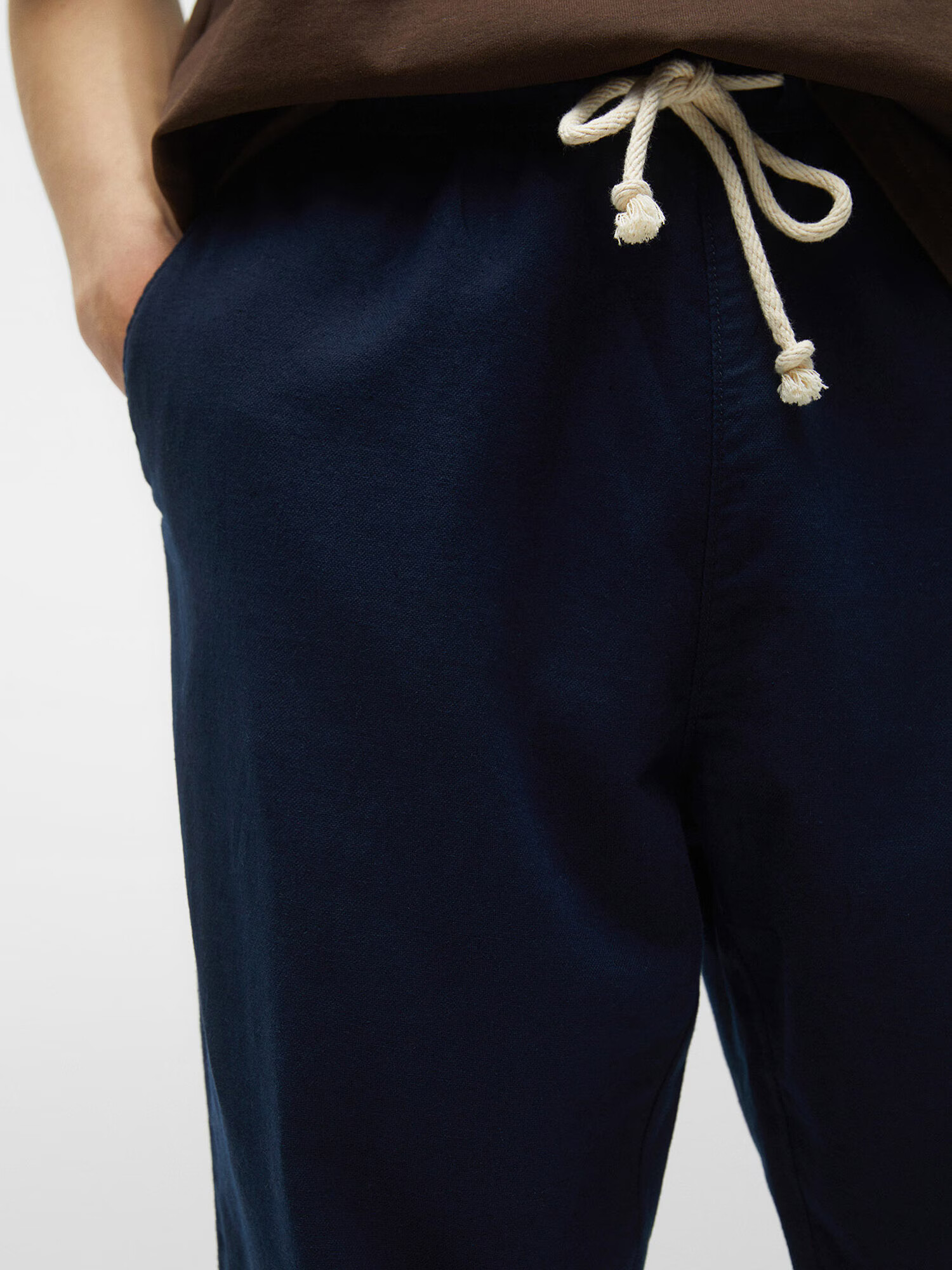 Pull&Bear Pantaloni bleumarin - Pled.ro