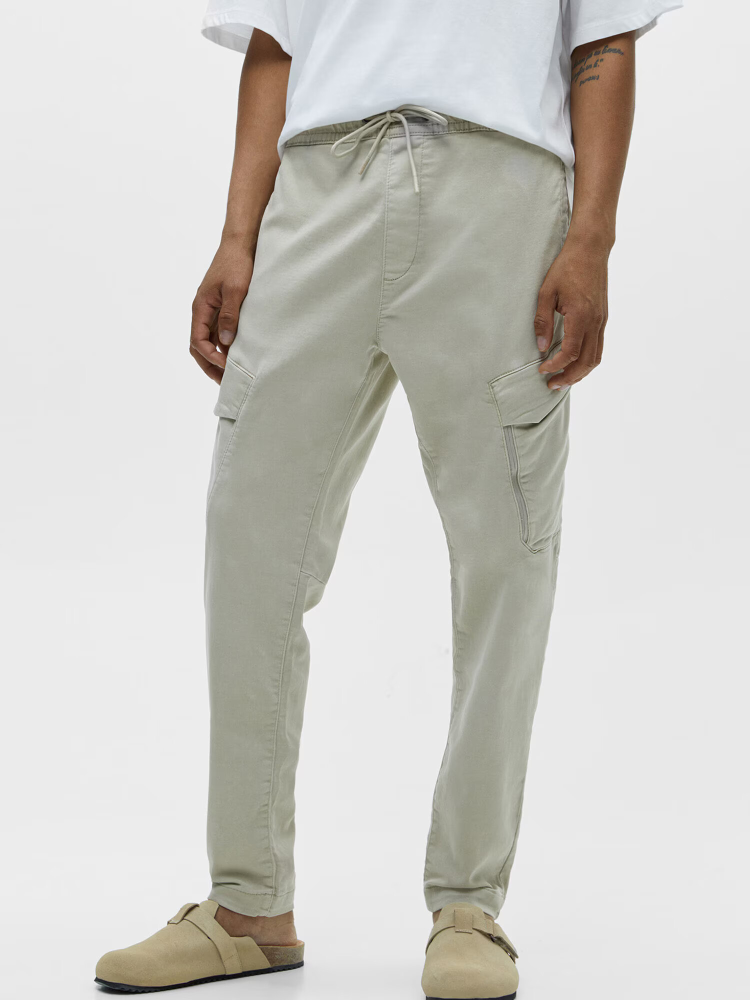 Pull&Bear Pantaloni cu buzunare gri piatră - Pled.ro