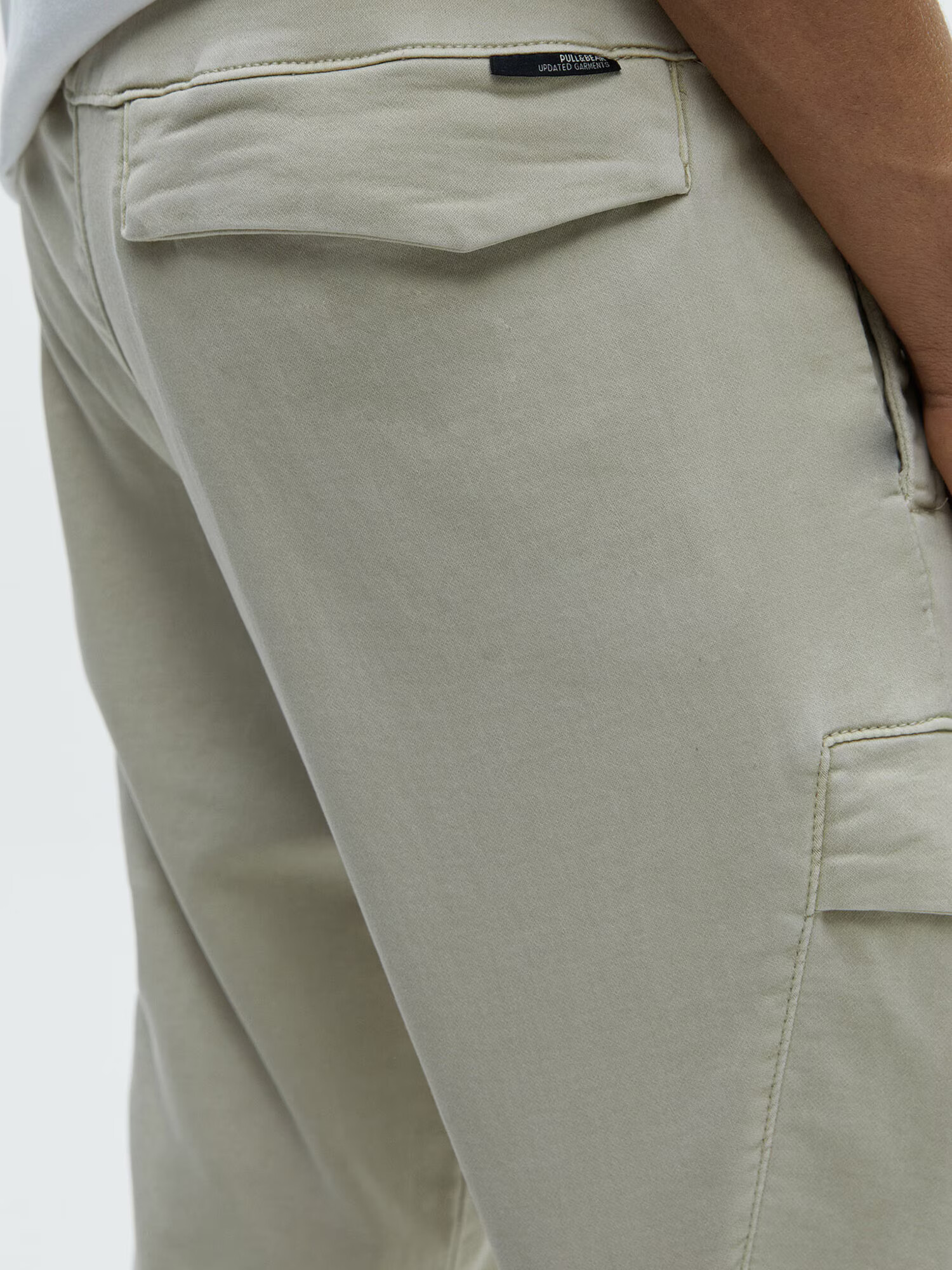 Pull&Bear Pantaloni cu buzunare gri piatră - Pled.ro