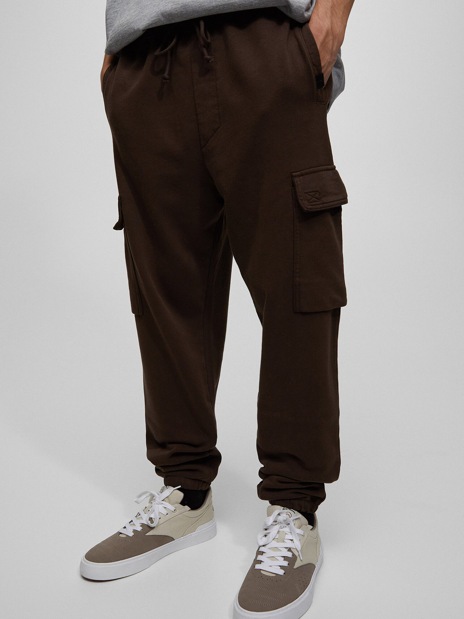 Pull&Bear Pantaloni cu buzunare maro - Pled.ro