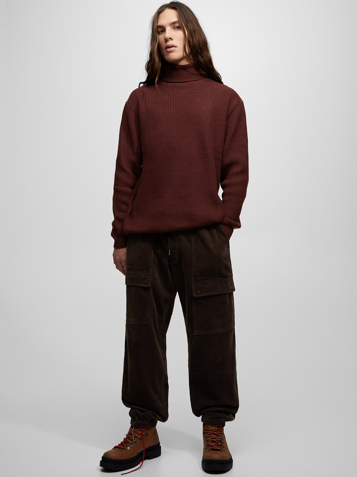 Pull&Bear Pantaloni cu buzunare maro mokka - Pled.ro