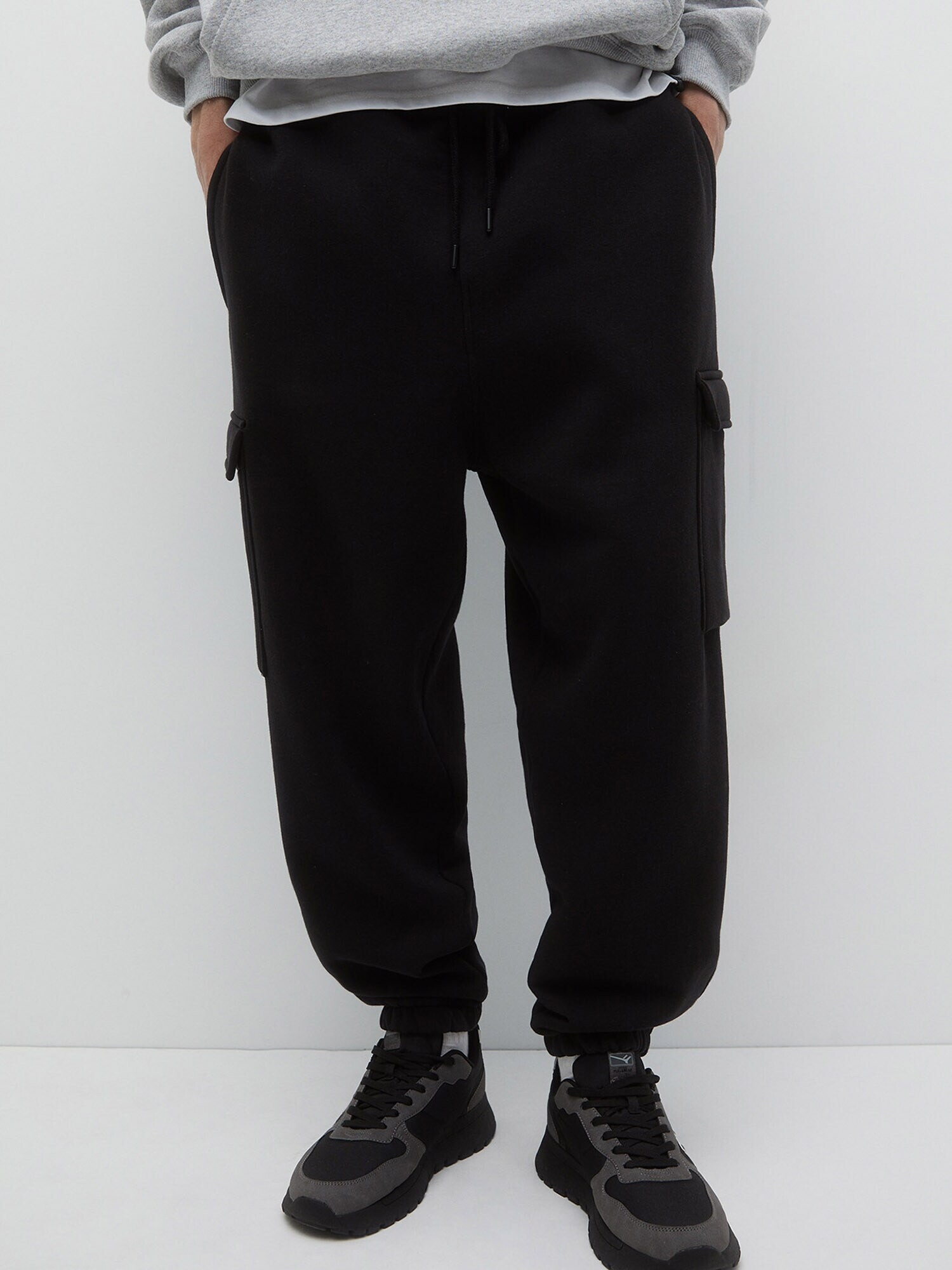 Pull&Bear Pantaloni cu buzunare negru - Pled.ro