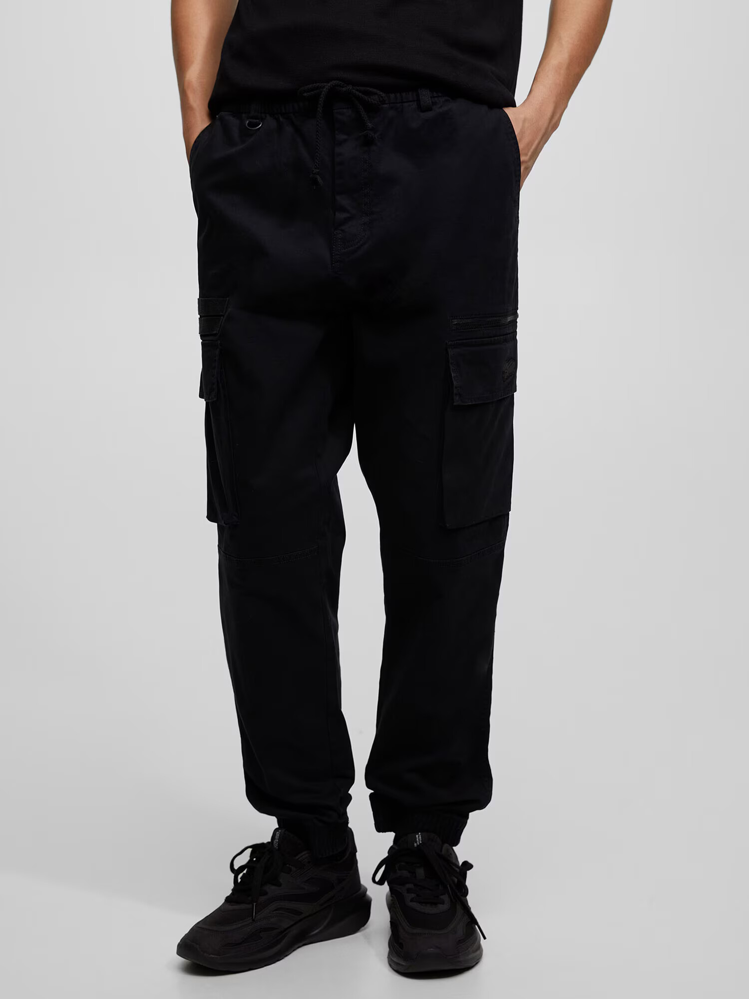 Pull&Bear Pantaloni cu buzunare negru - Pled.ro