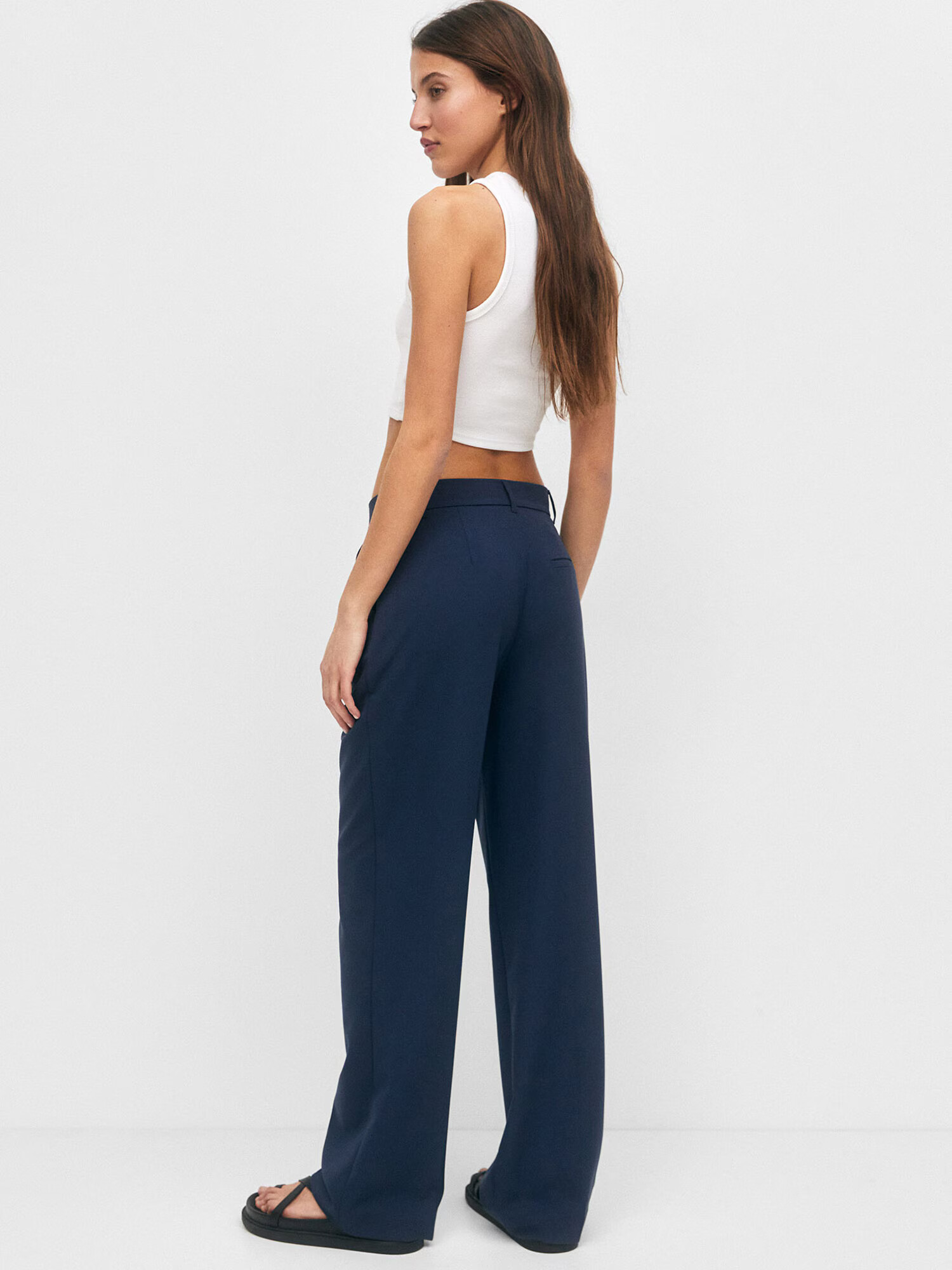 Pull&Bear Pantaloni cutați albastru marin - Pled.ro