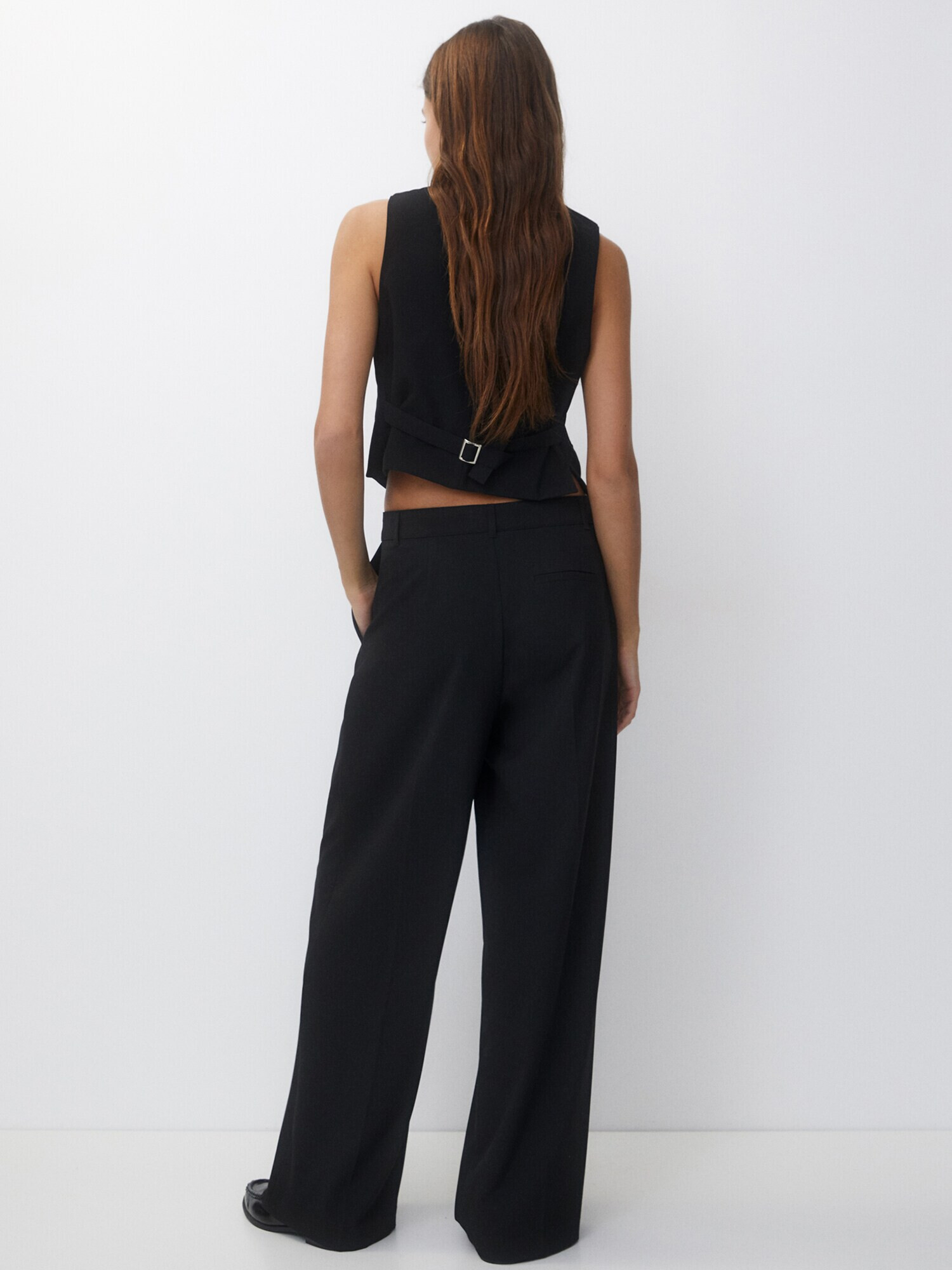 Pull&Bear Pantaloni cutați negru - Pled.ro