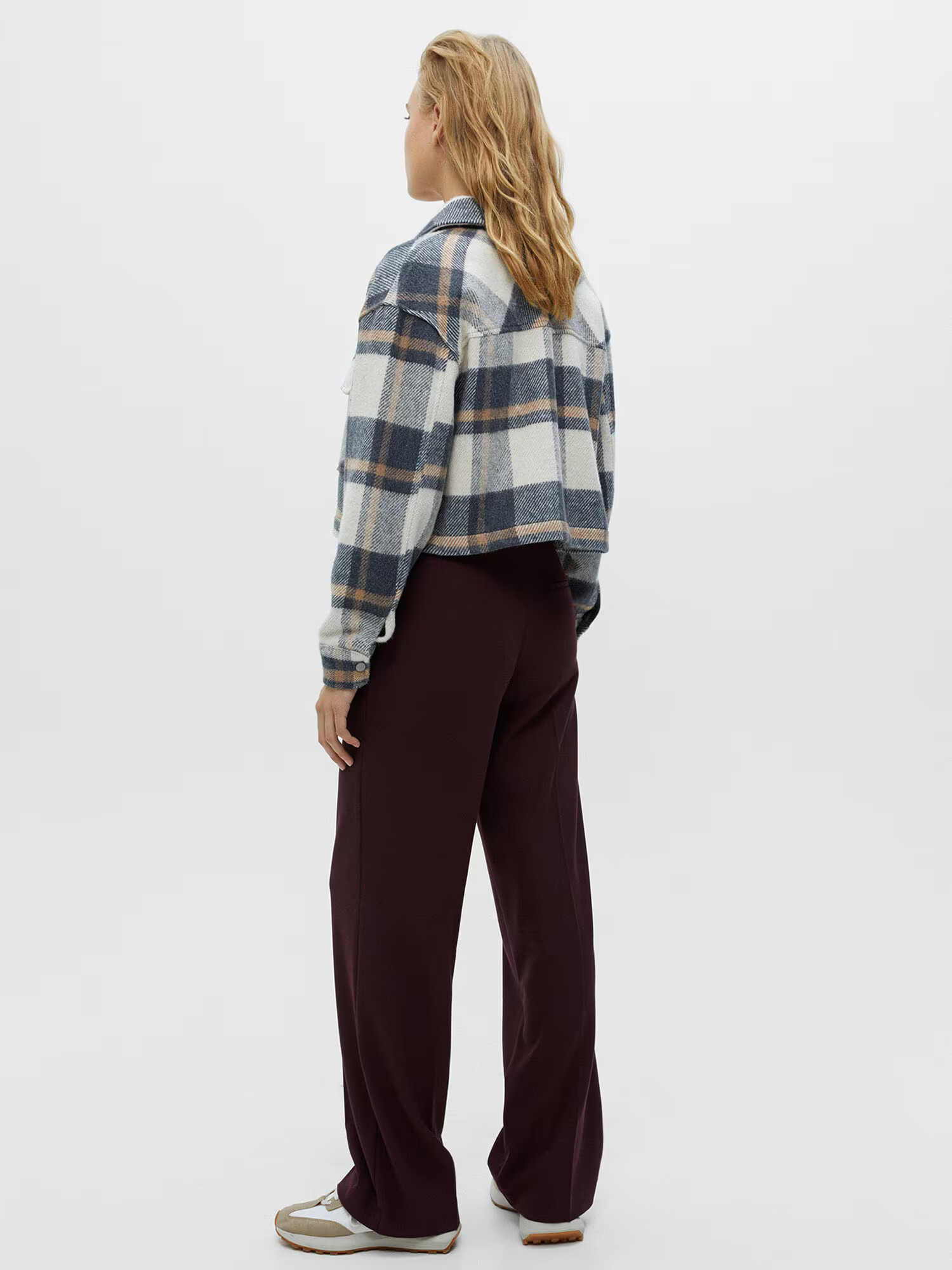 Pull&Bear Pantaloni cutați roșu bordeaux - Pled.ro