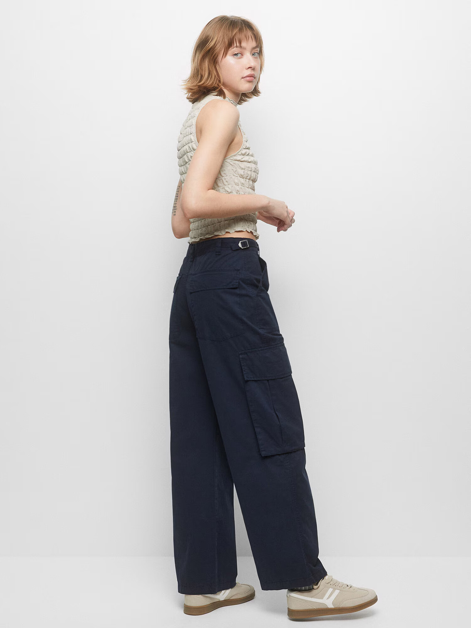 Pull&Bear Pantaloni eleganți bleumarin - Pled.ro