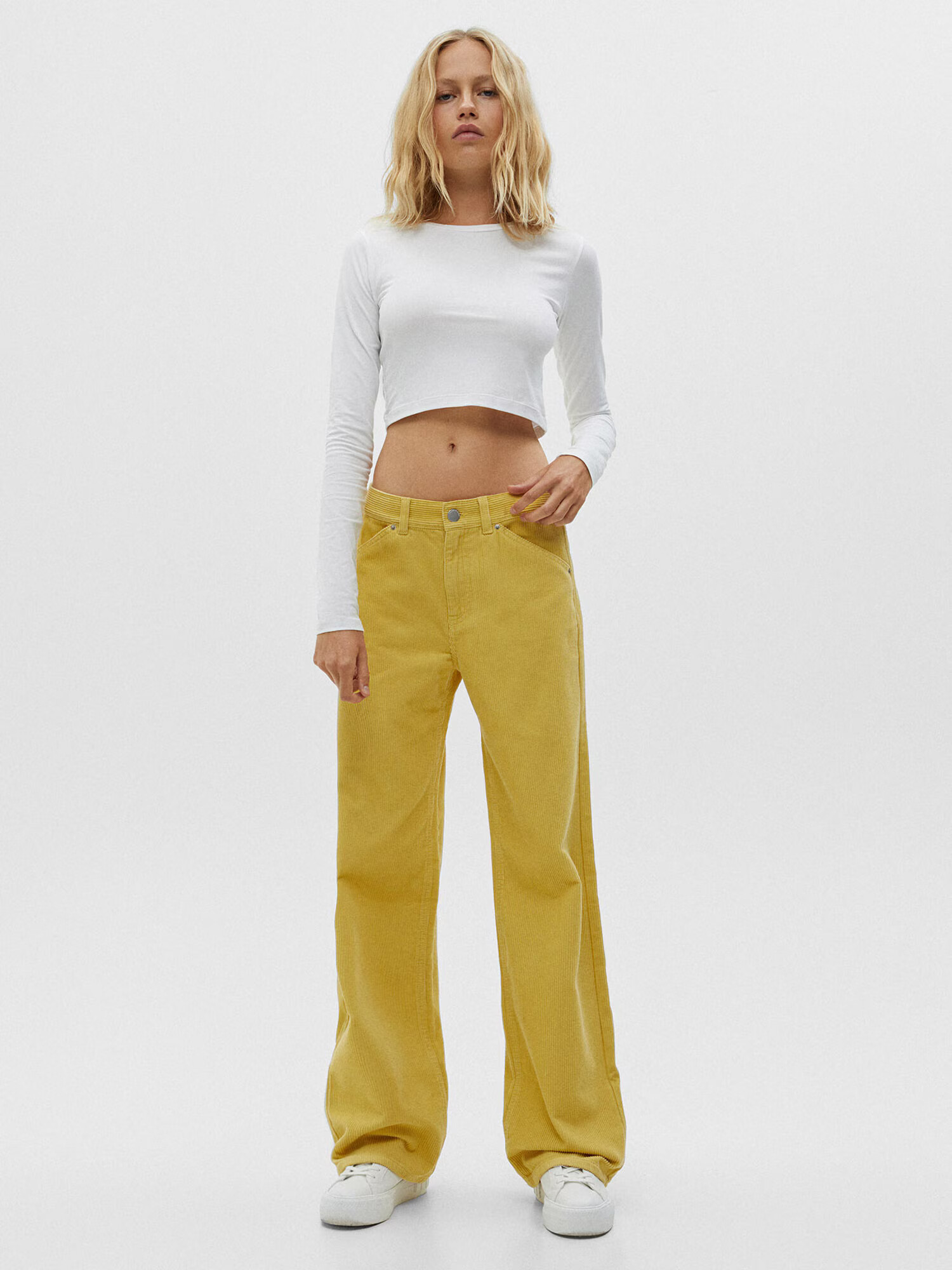 Pull&Bear Pantaloni galben - Pled.ro