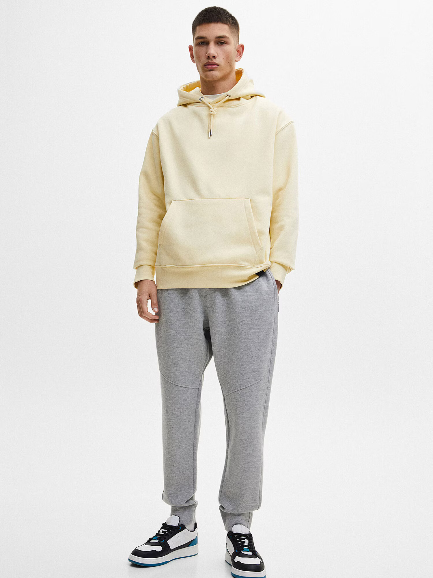 Pull&Bear Pantaloni gri - Pled.ro