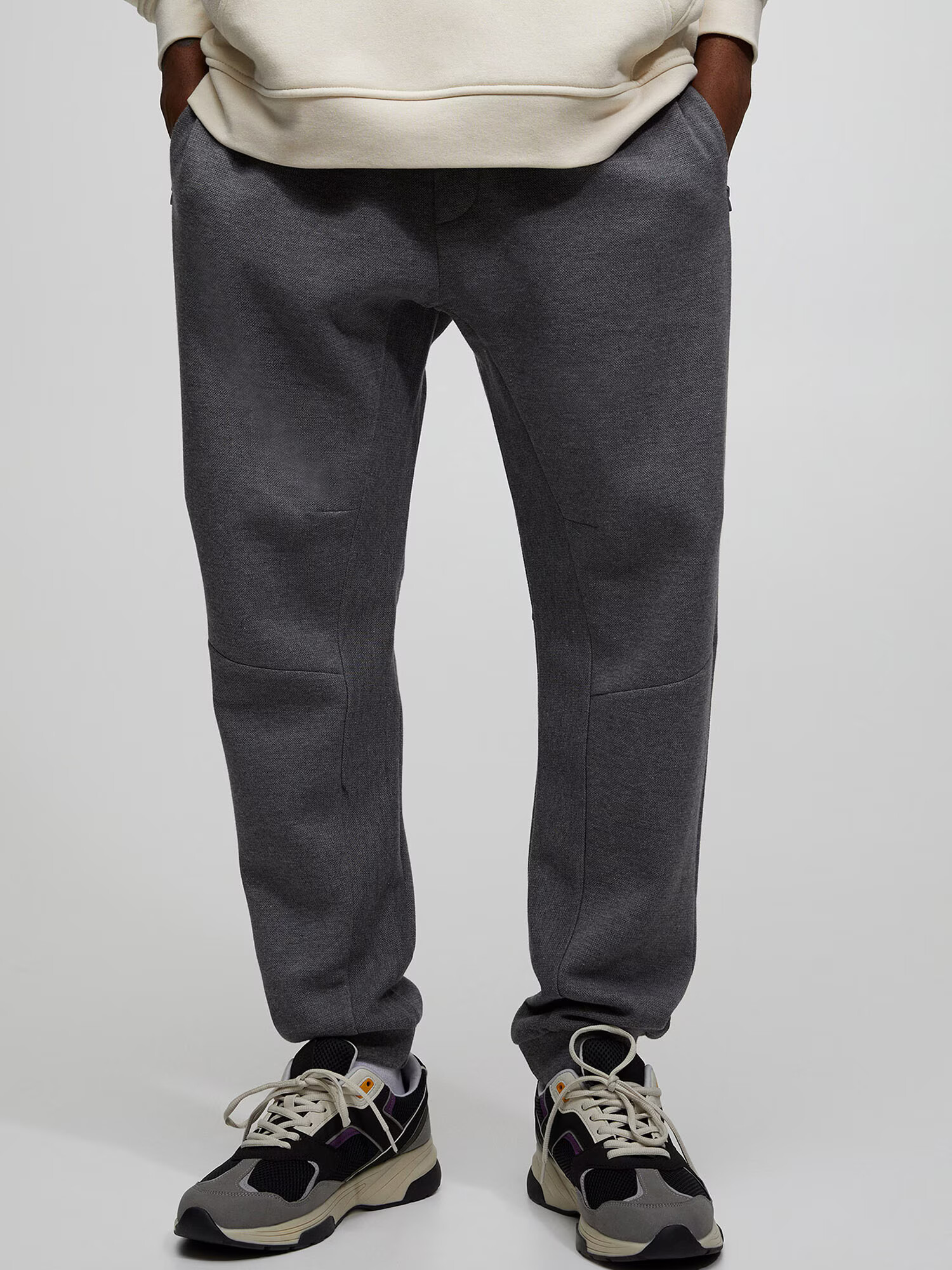 Pull&Bear Pantaloni gri - Pled.ro