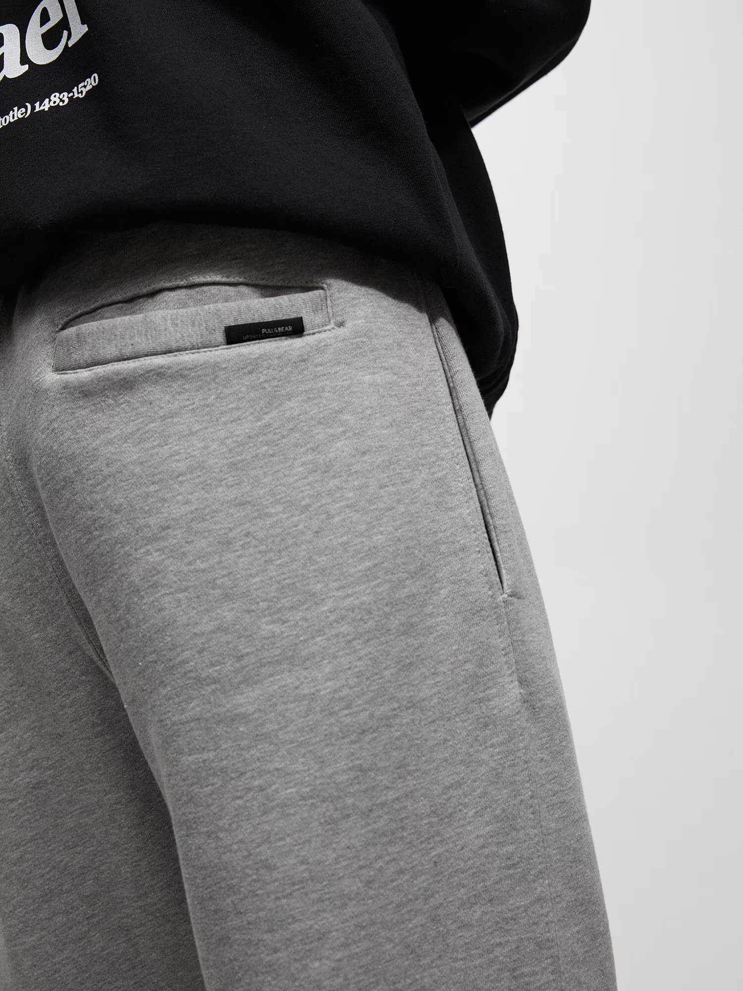 Pull&Bear Pantaloni gri - Pled.ro