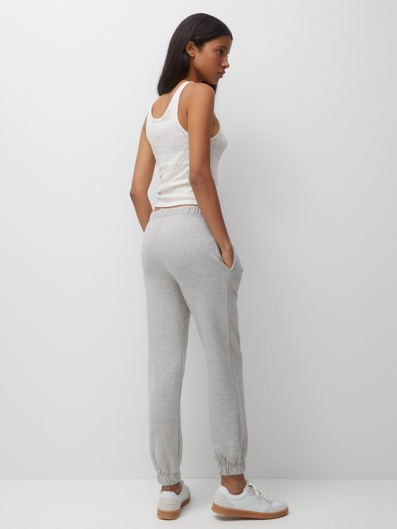 Pull&Bear Pantaloni gri amestecat - Pled.ro