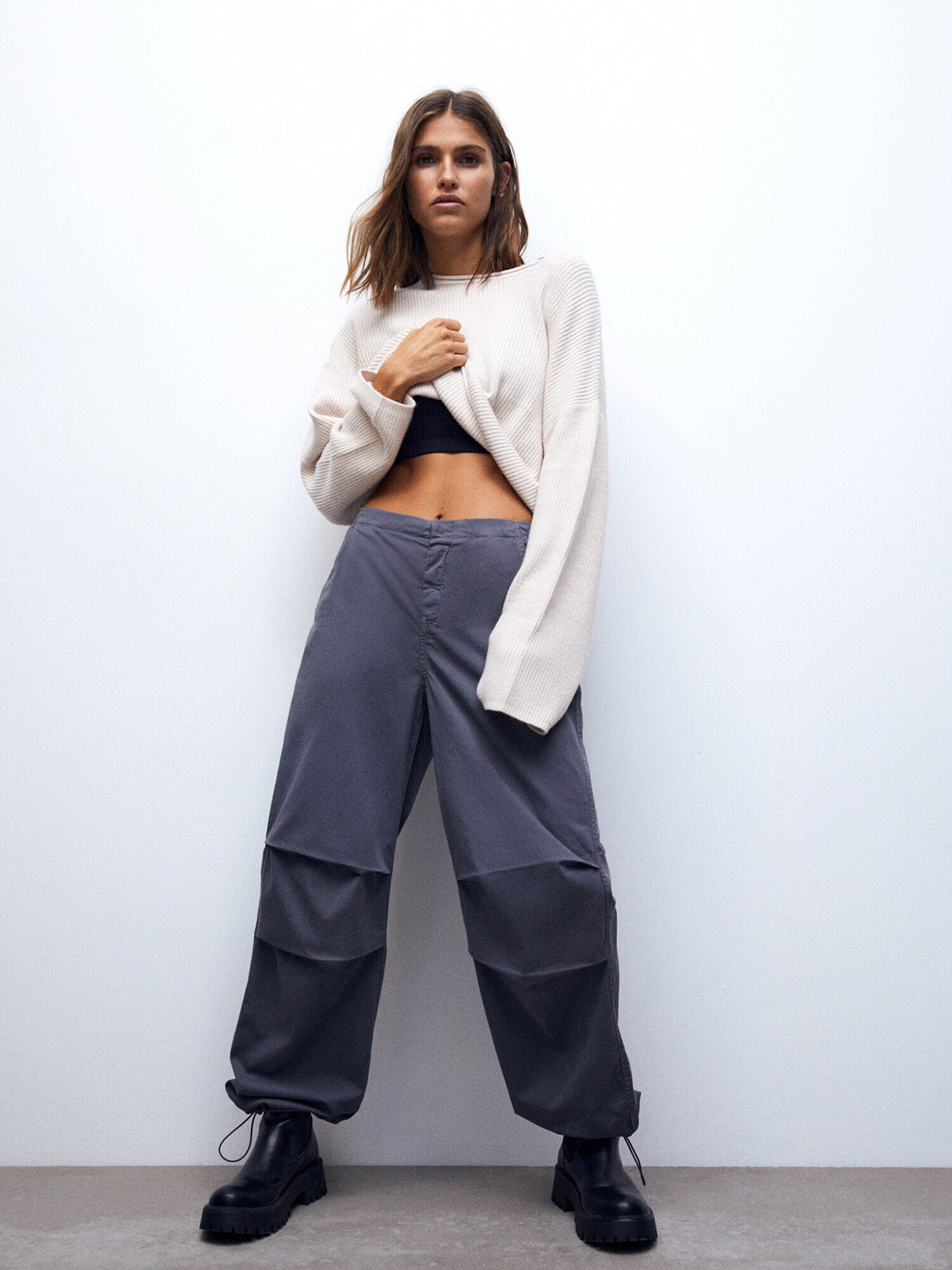 Pull&Bear Pantaloni gri bazalt - Pled.ro