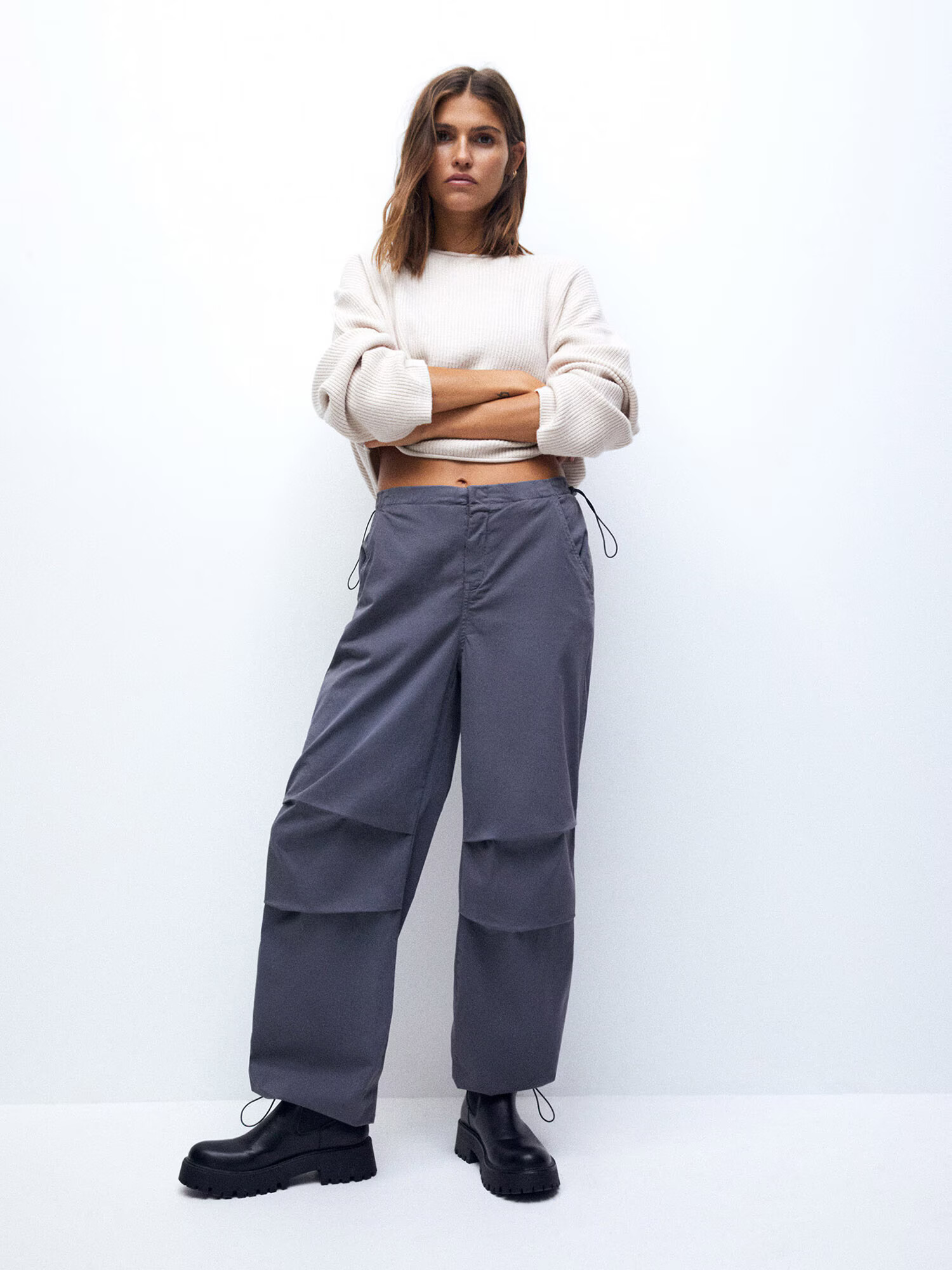 Pull&Bear Pantaloni gri bazalt - Pled.ro