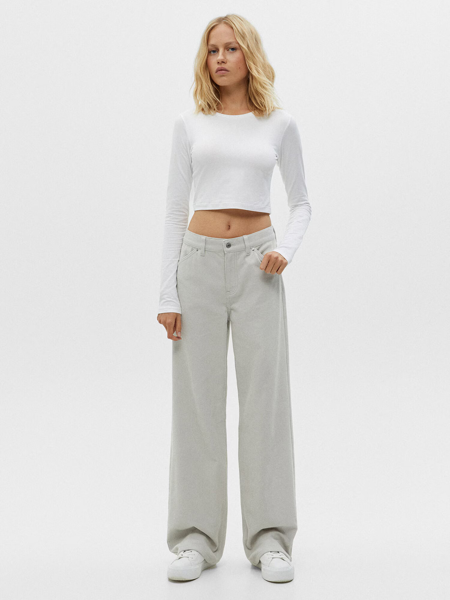 Pull&Bear Pantaloni gri deschis - Pled.ro