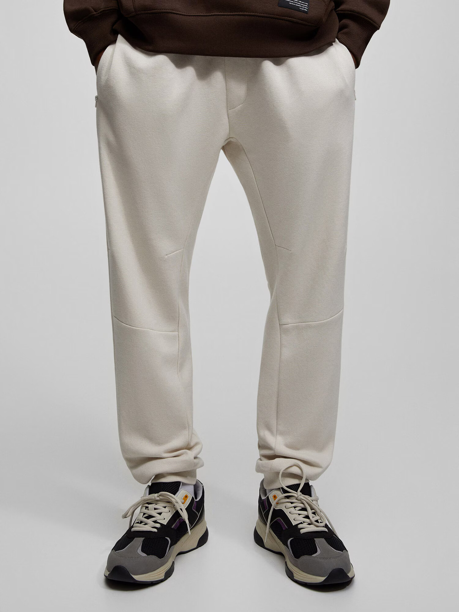 Pull&Bear Pantaloni gri deschis - Pled.ro