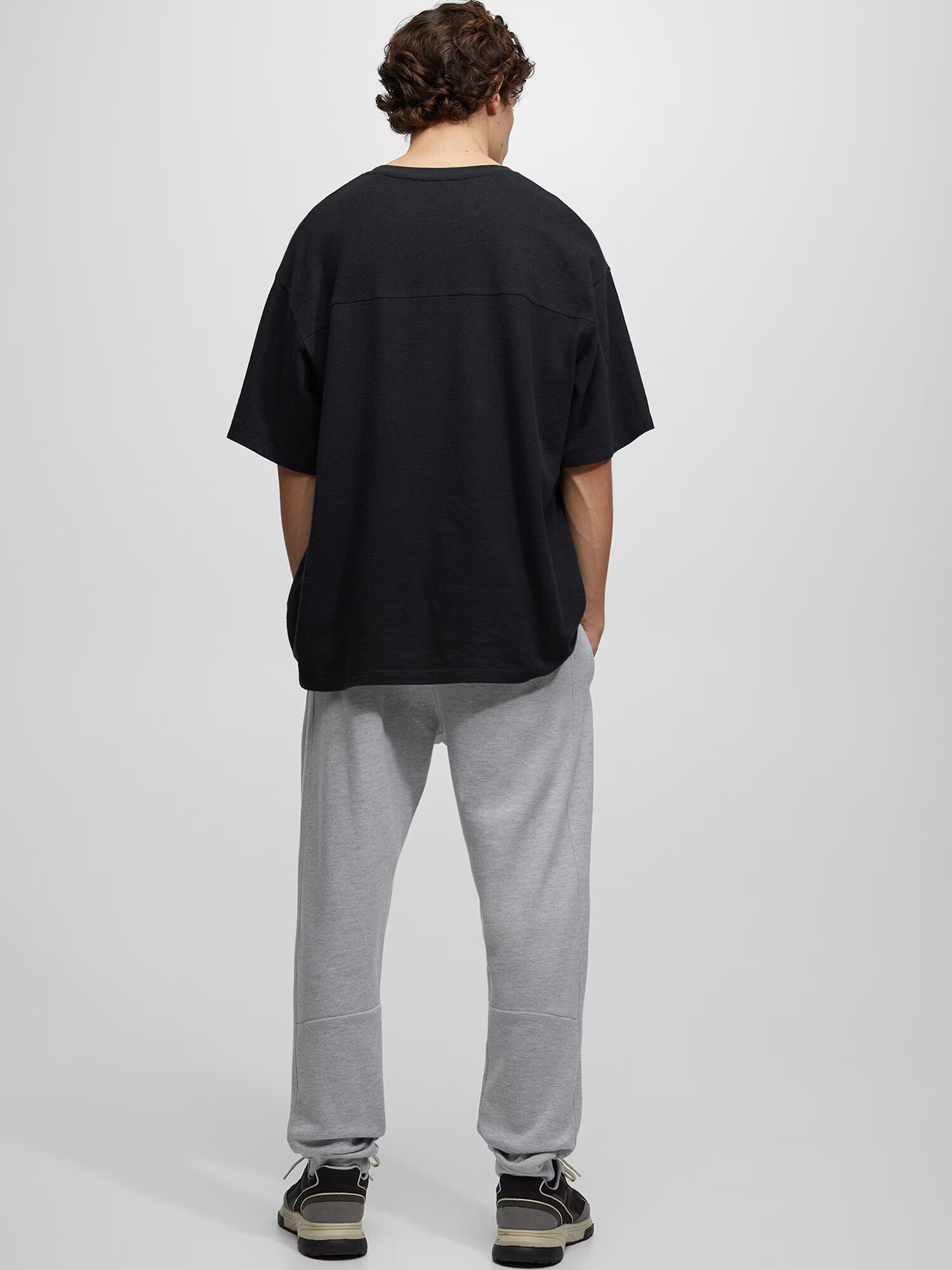 Pull&Bear Pantaloni gri deschis / negru - Pled.ro