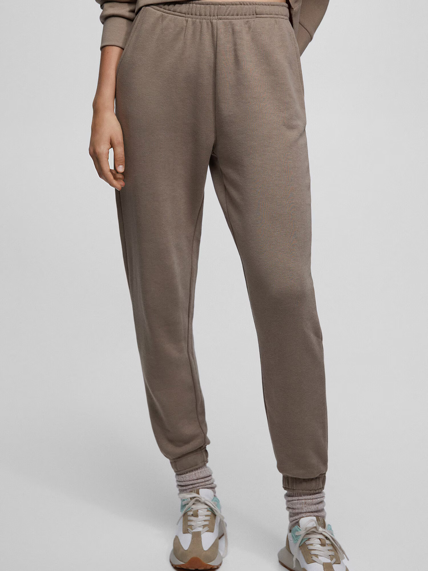 Pull&Bear Pantaloni gri taupe - Pled.ro