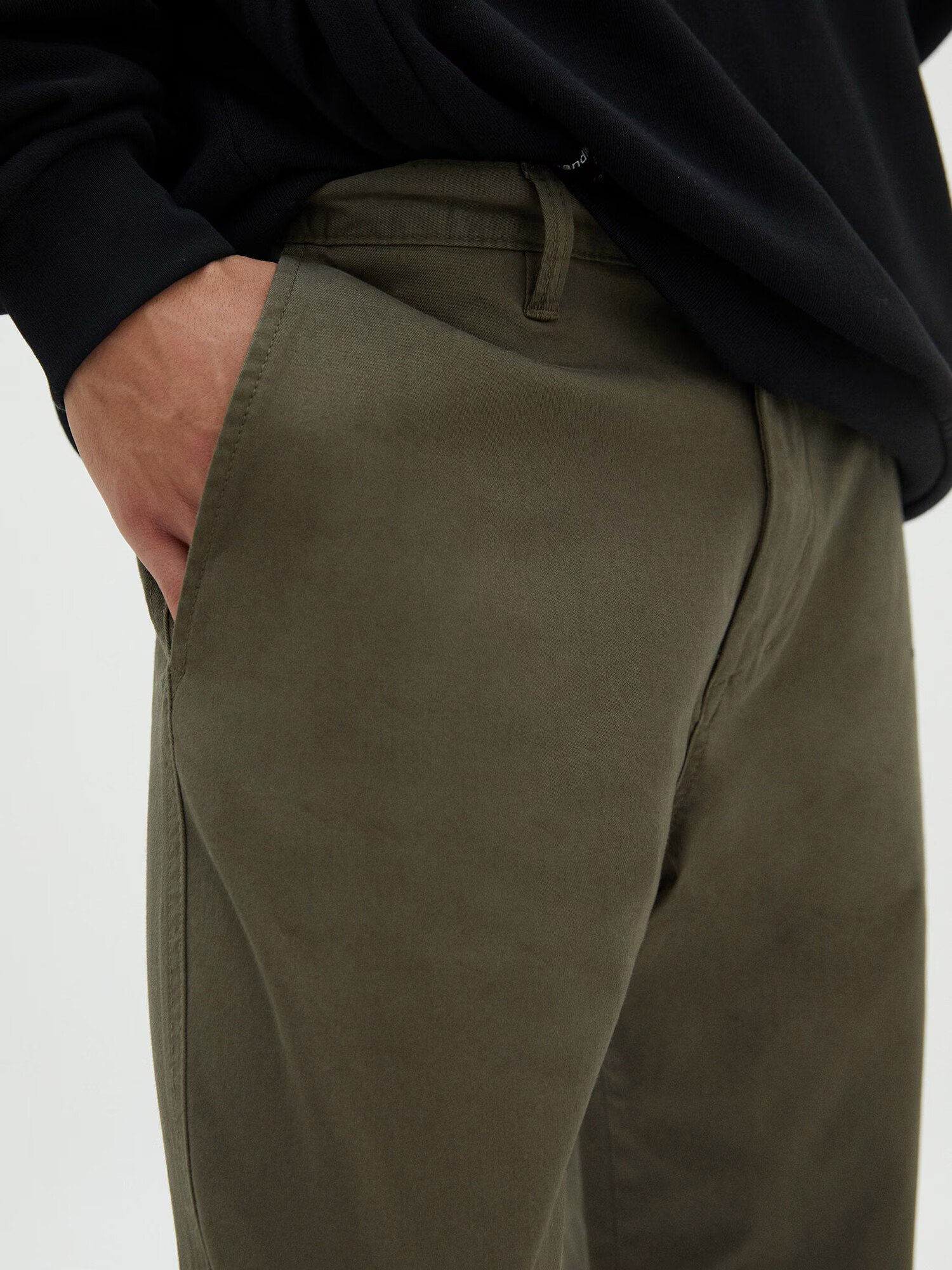 Pull&Bear Pantaloni kaki - Pled.ro