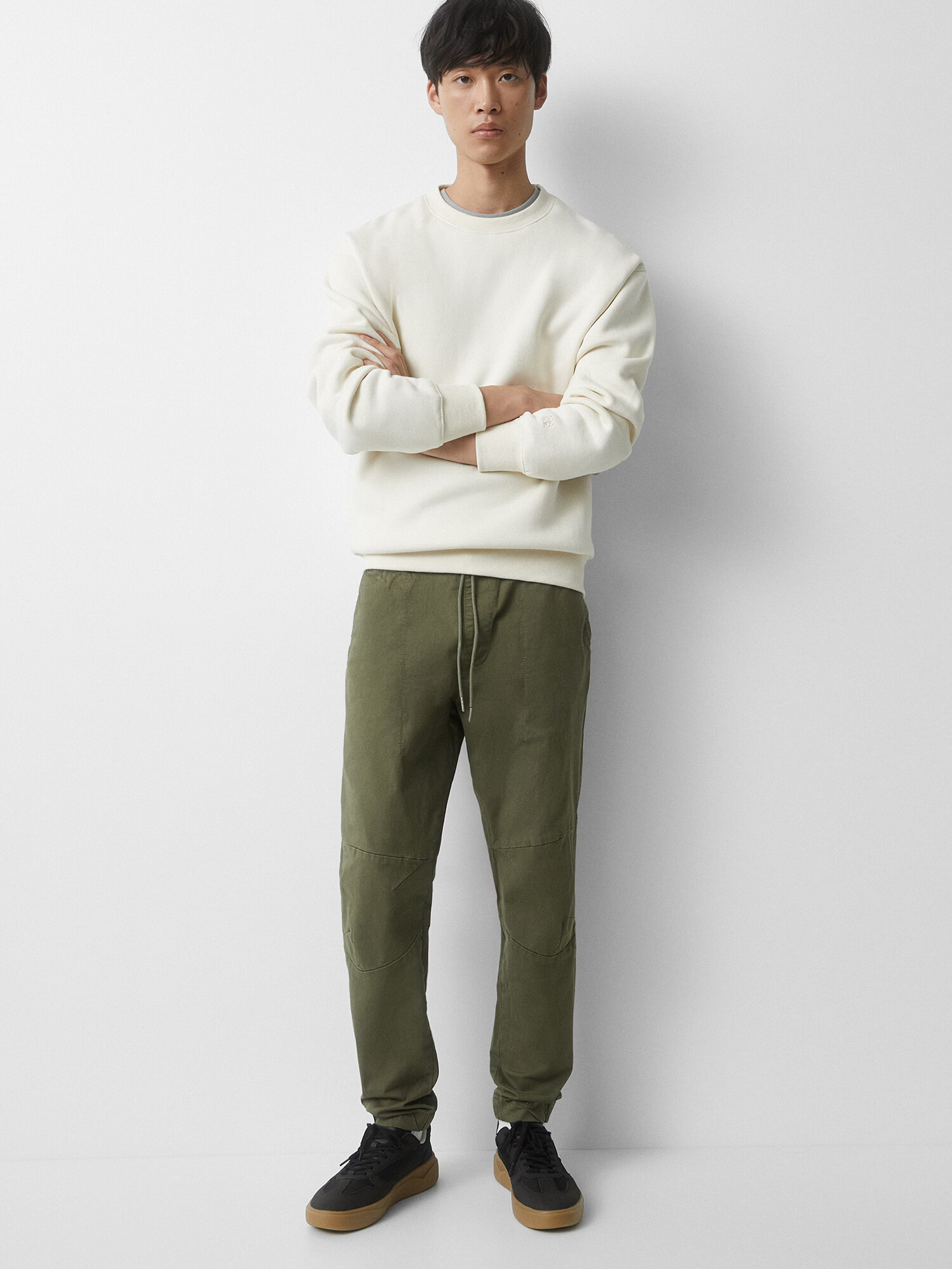 Pull&Bear Pantaloni kaki - Pled.ro