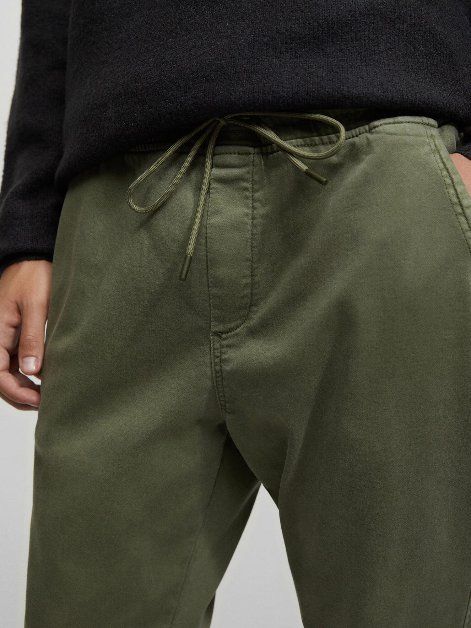 Pull&Bear Pantaloni kaki - Pled.ro