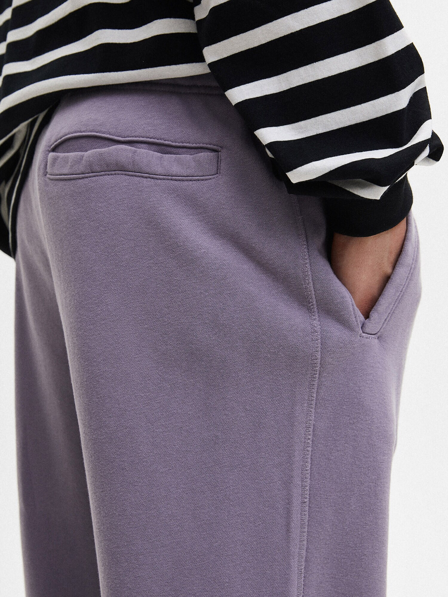 Pull&Bear Pantaloni lila - Pled.ro