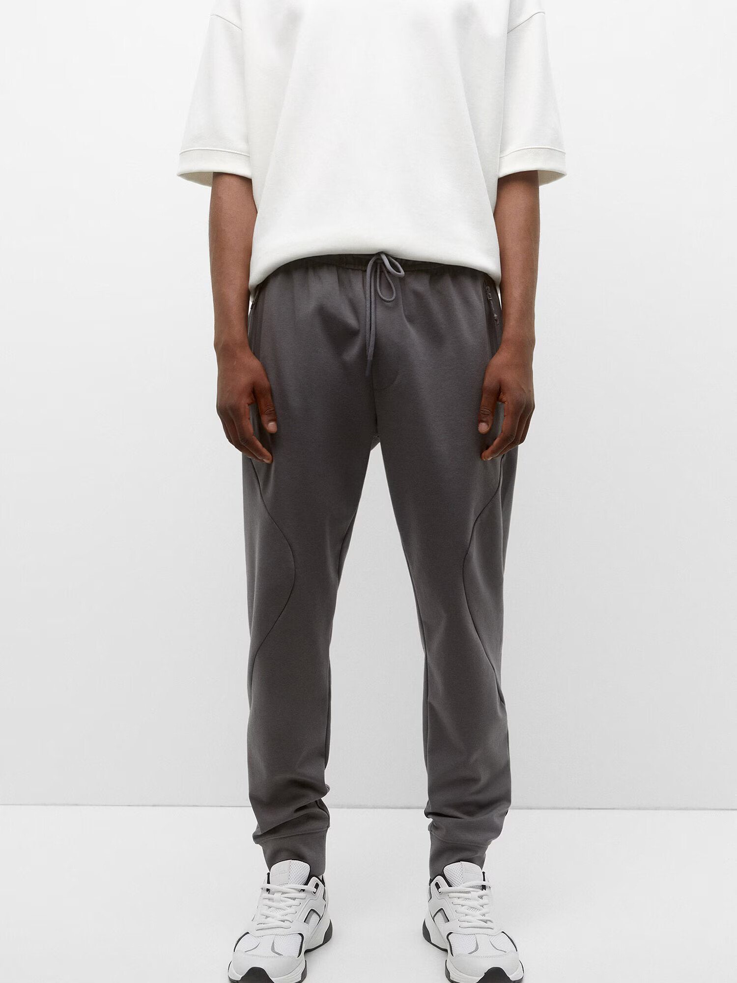 Pull&Bear Pantaloni maro mokka - Pled.ro