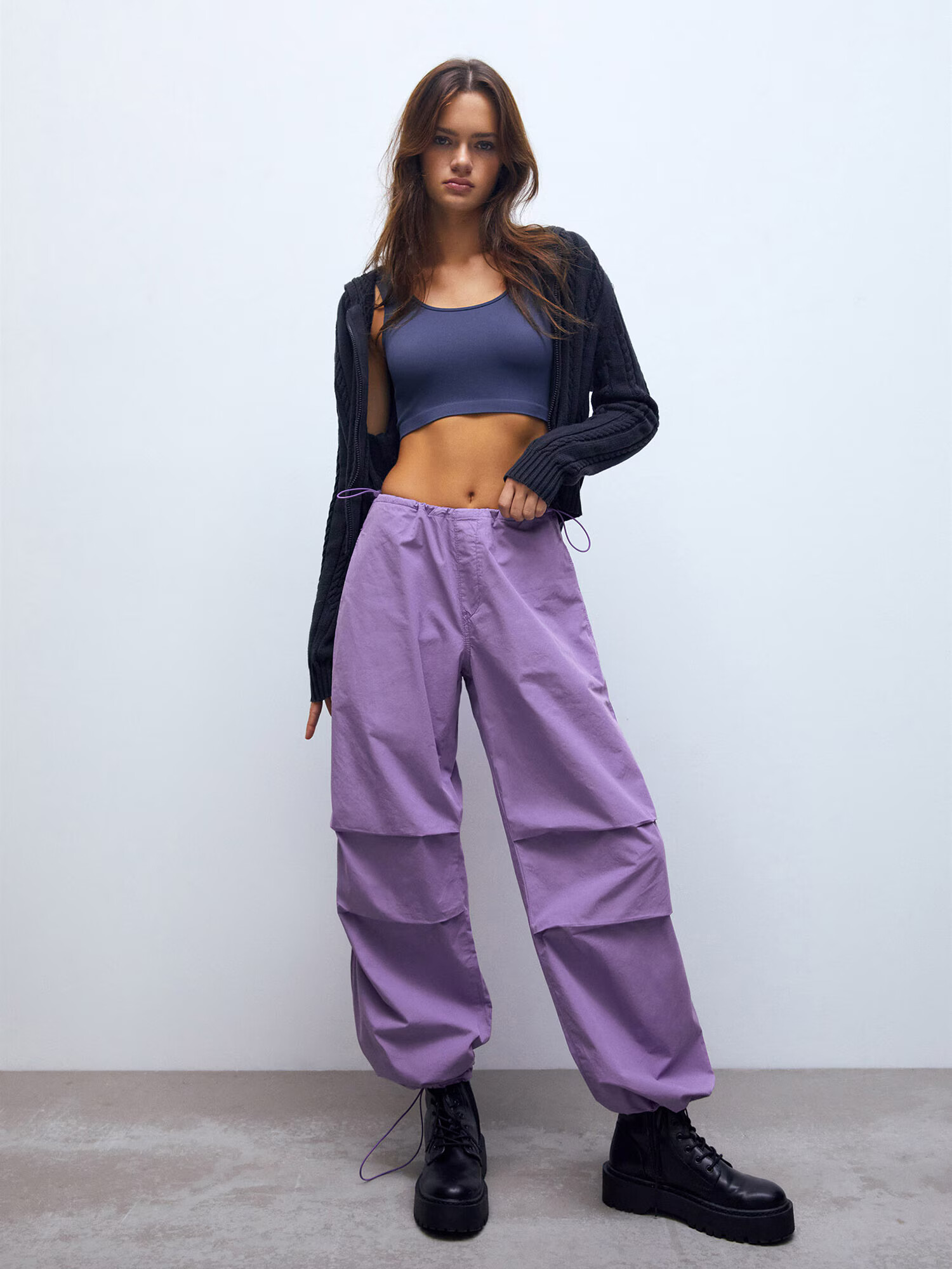 Pull&Bear Pantaloni mov închis - Pled.ro